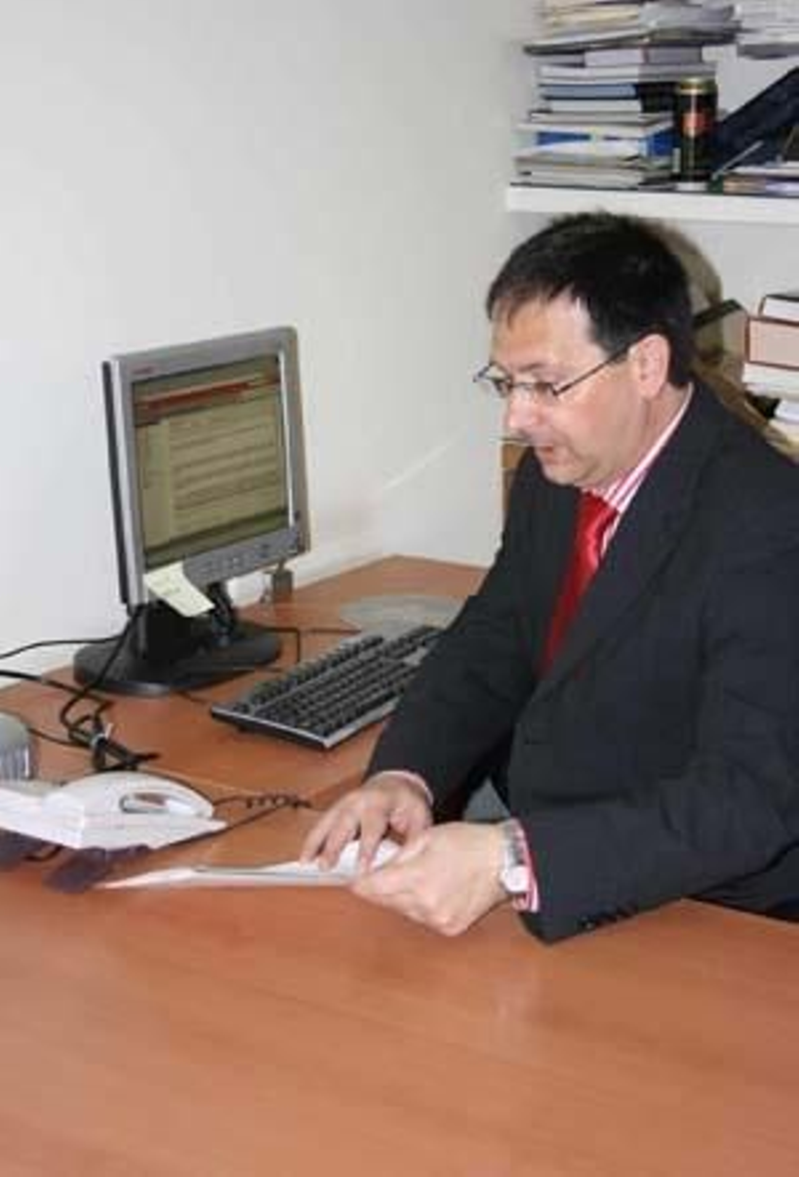 Ana Gámez sustituye en Educación a Lara, que presidirá el Consejo Escolar