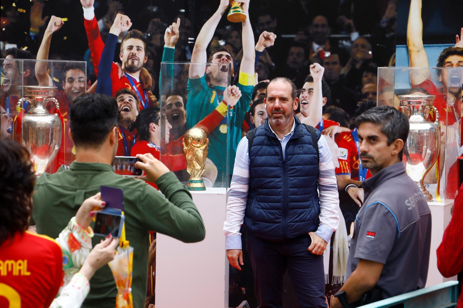 Los colegios de Córdoba disfrutan de la Fan Zone de la selección española, en imágenes