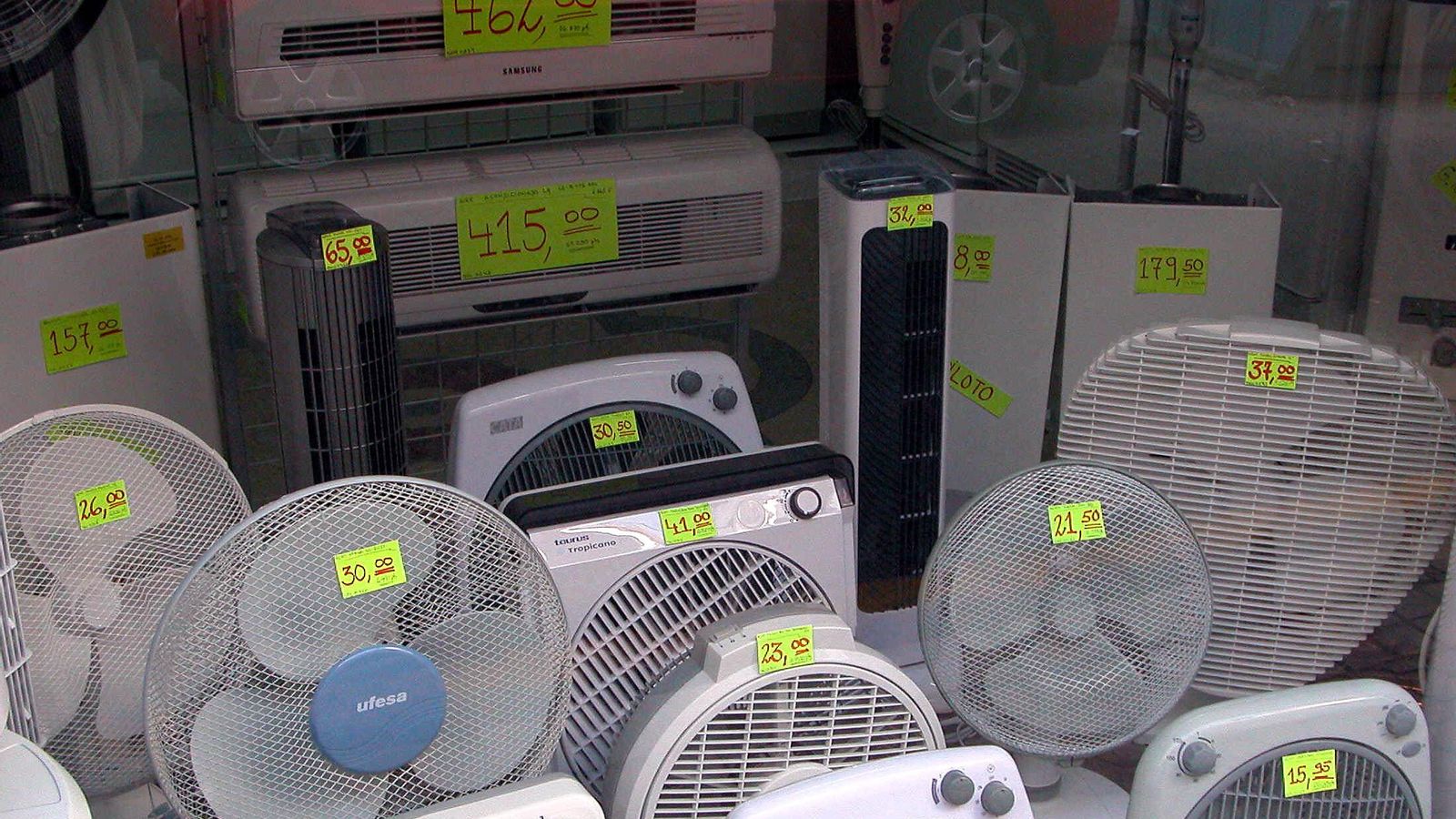 Aparatos de aire acondicionado y ventiladores.