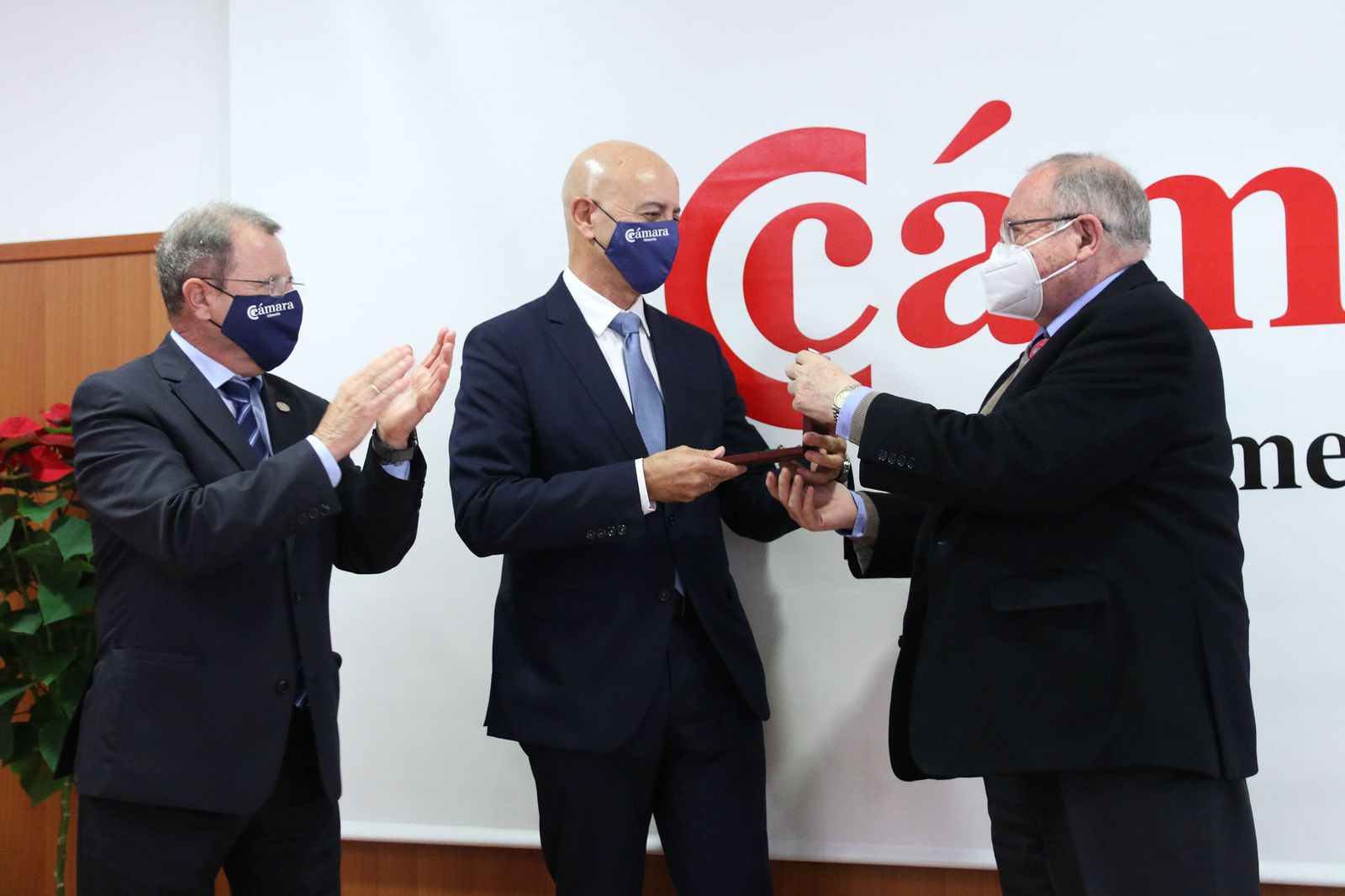 Fotogalería de la Medalla de Oro al Mérito Cameral a D. Diego Martínez Cano