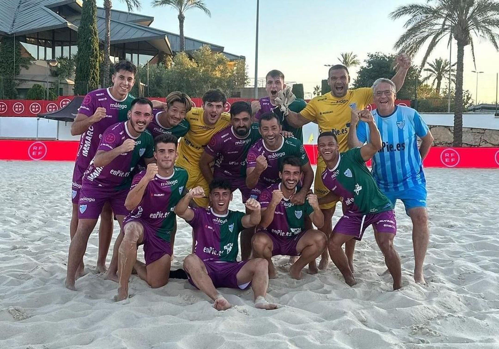 El CD Enpie Málaga FP celebra su pase a la final.