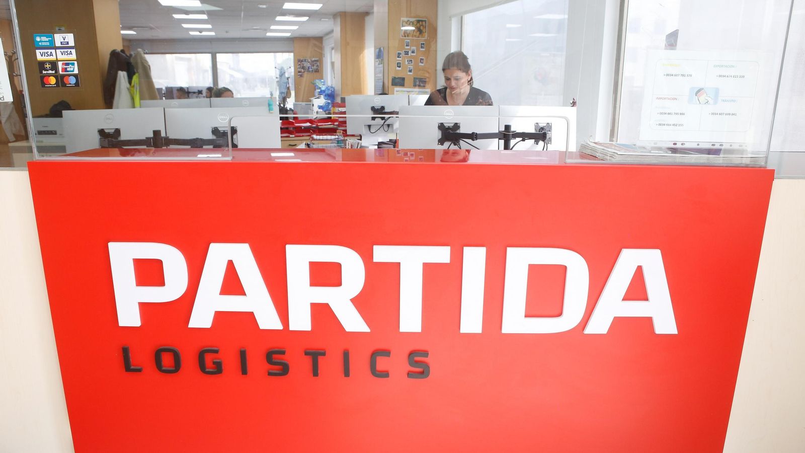 Mostrador de las oficinas de Partida Logistics, en Algeciras