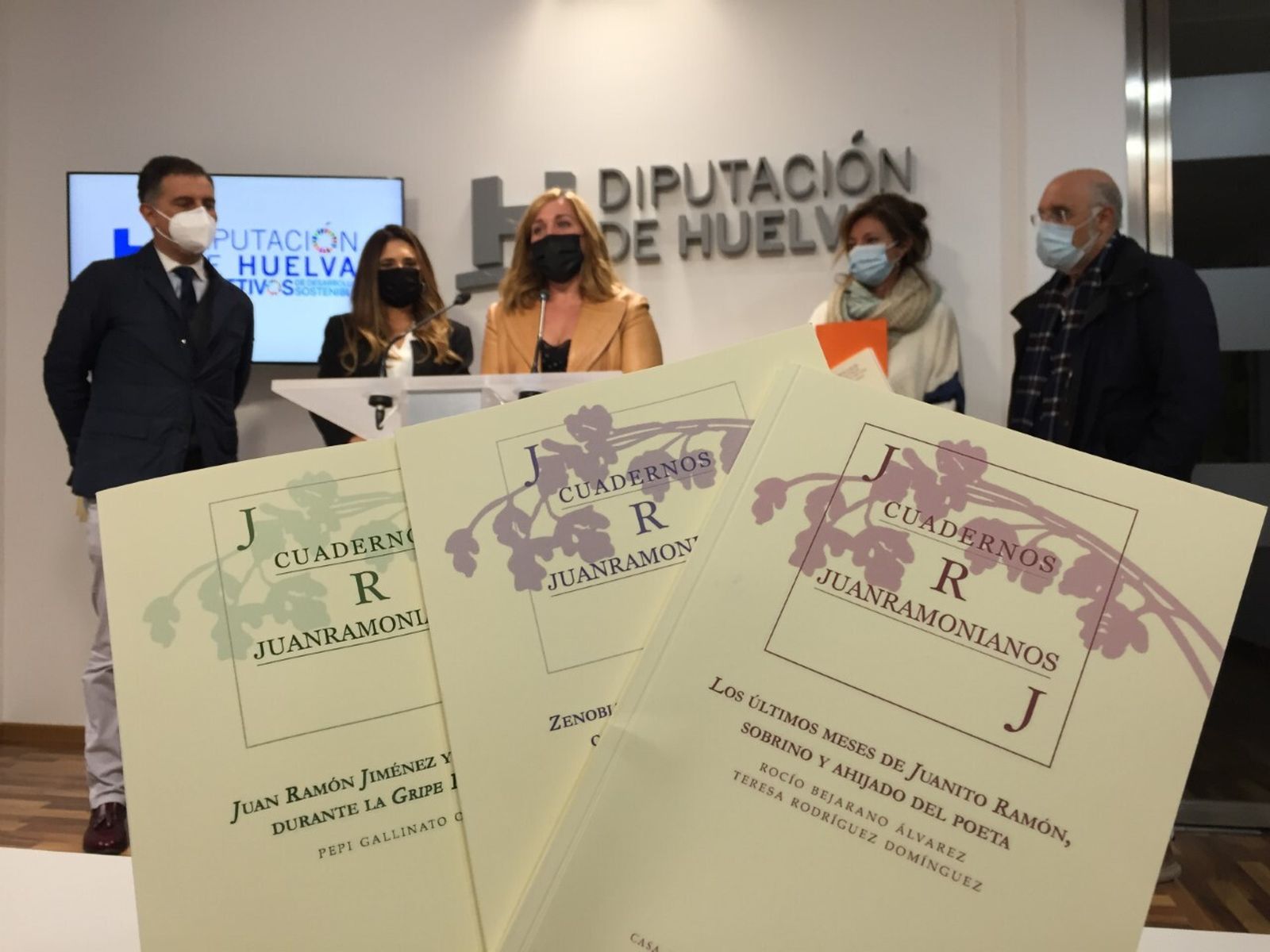 Los tres primeros números de ‘Cuadernos juanramonianos’.