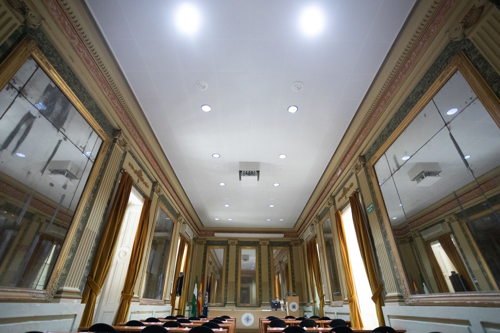 Una de las salas del edificio de la UNED en Cádiz.