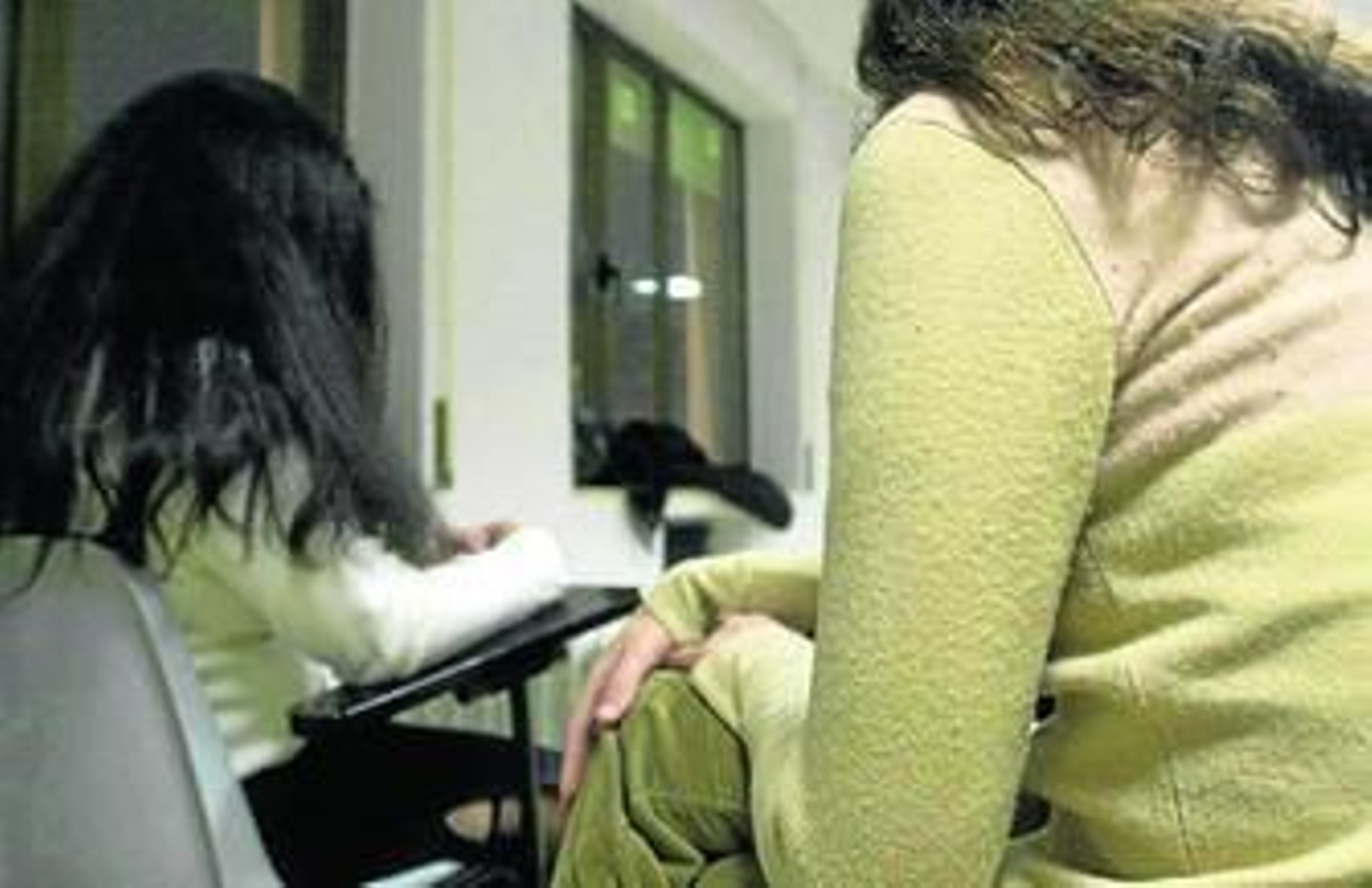 Una sesión de terapia con pacientes de anorexia en una imagen de archivo.