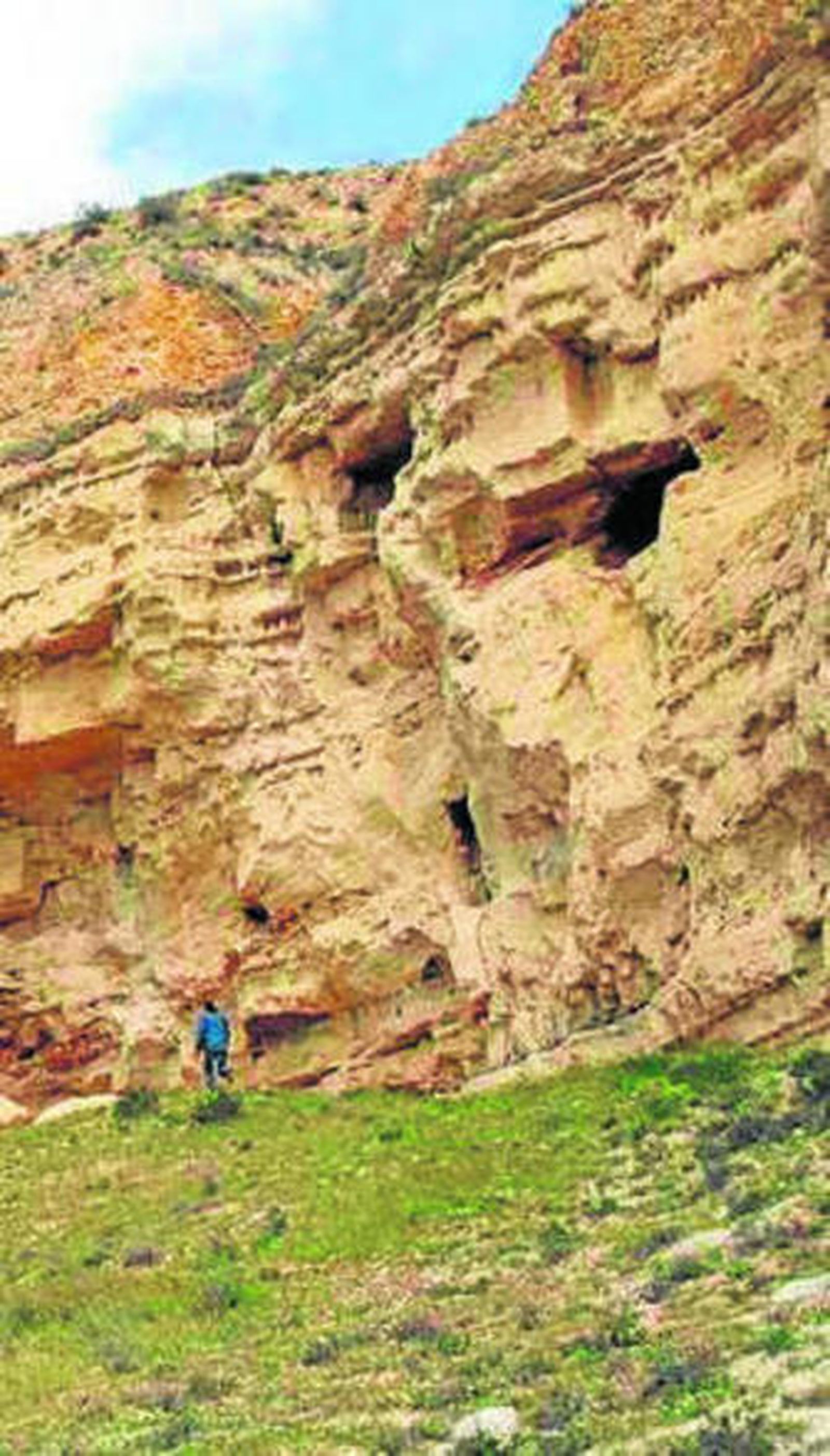 Un plan de reforma integral mejorará la accesibilidad de las Cuevas de Baza