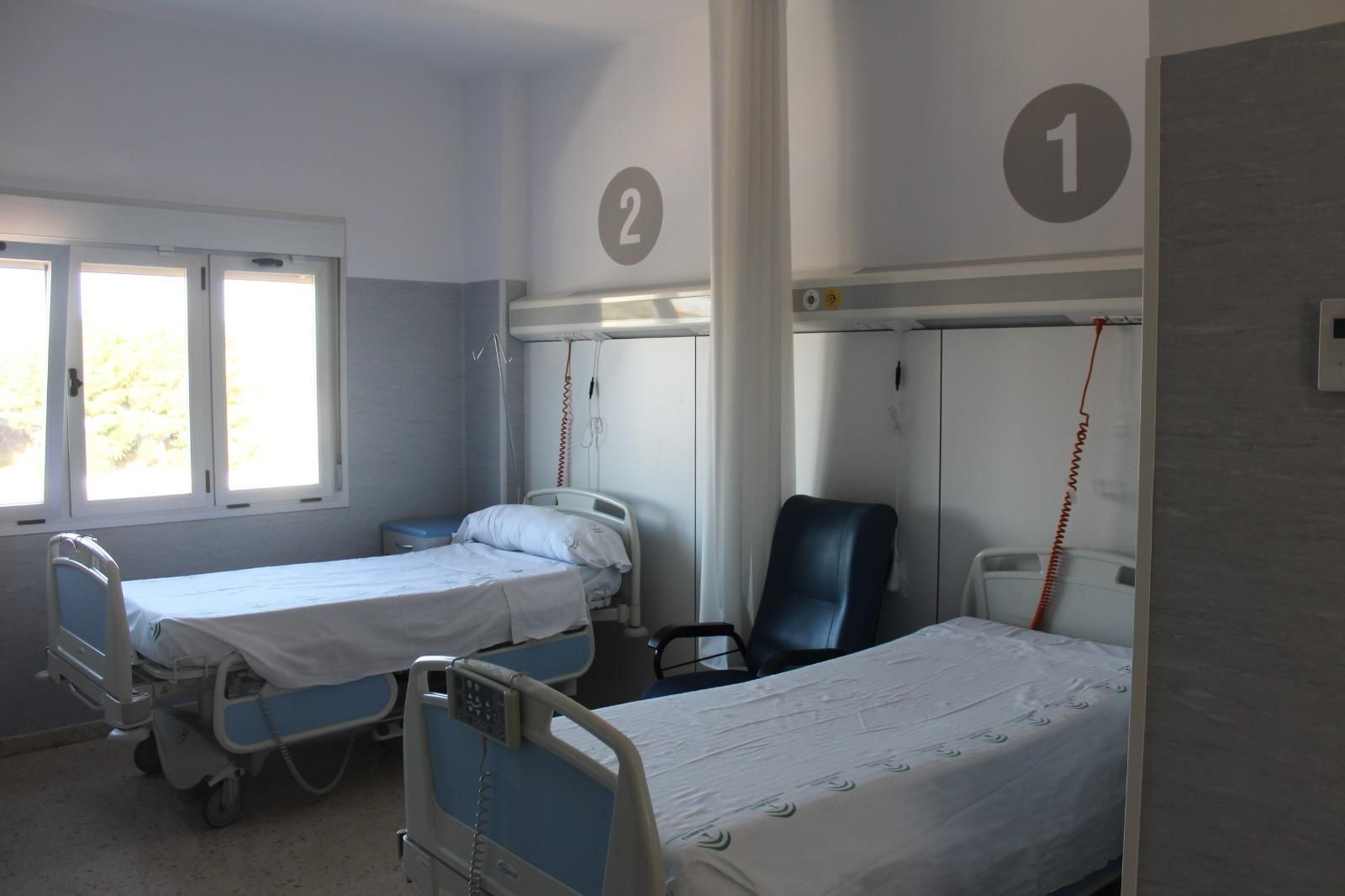 Una de las habitaciones del nuevo área del hospital de la Axarquía.