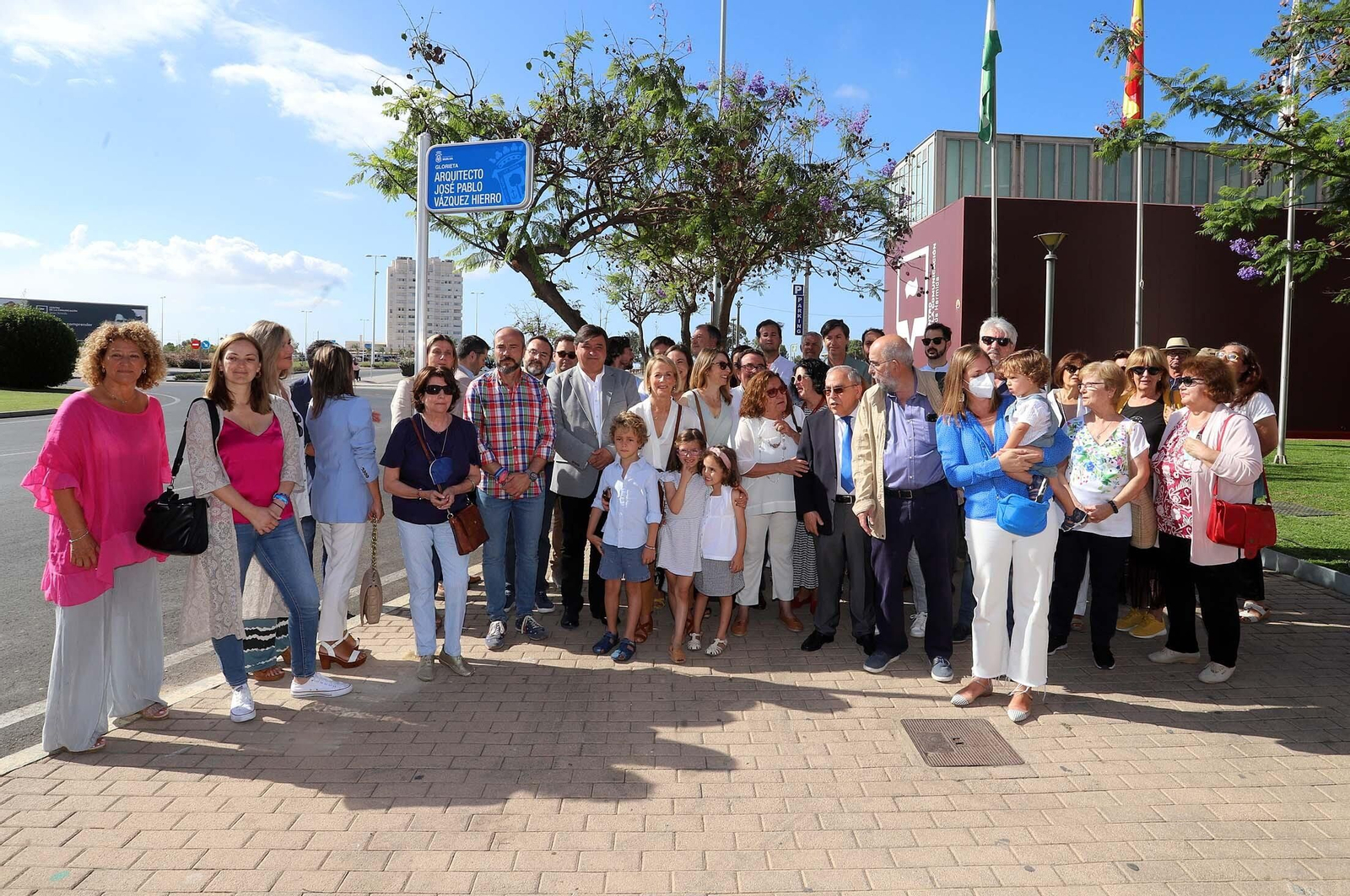 La Glorieta 'Arquitecto José Pablo Vázquez Hierro' ya luce descubierta en Huelva