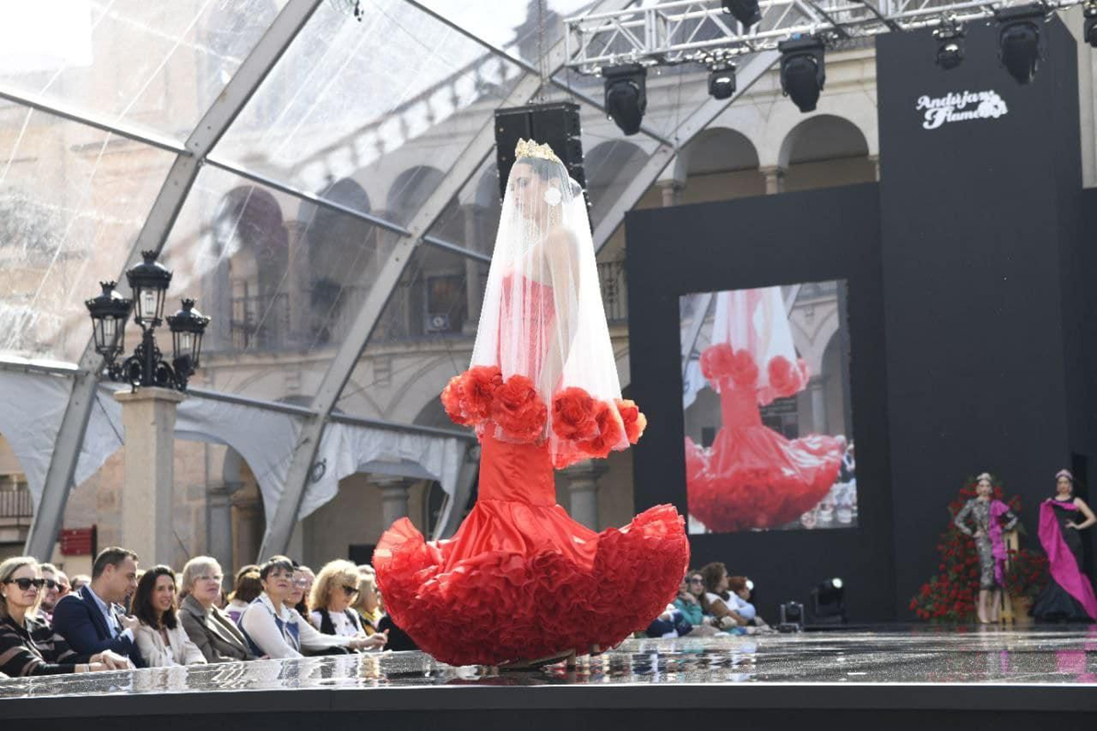 Lo mejor de Andújar Flamenca, moda de alta costura, en imágenes