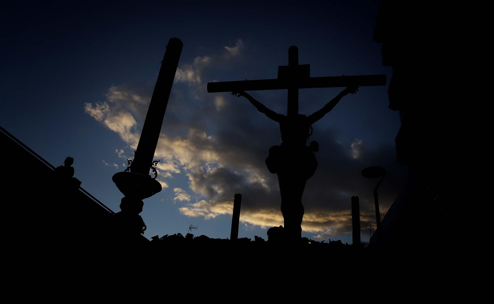 Fotos del Miércoles Santo en Algeciras: Ecce Homo y Buena Muerte