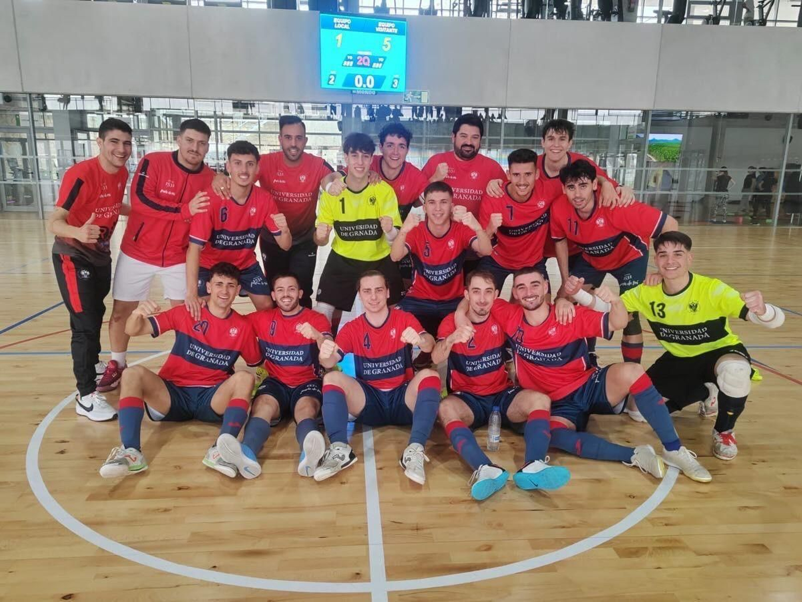 Equipo de la Universidad de Granada que se impuso en el CAU.