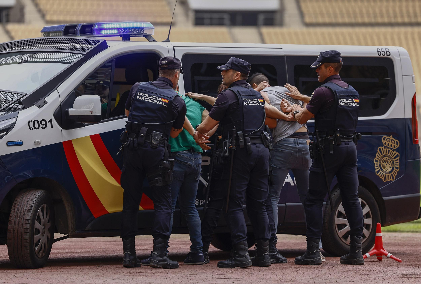 La exhibición de la Policía Nacional en el Estadio de la Cartuja, en imágenes