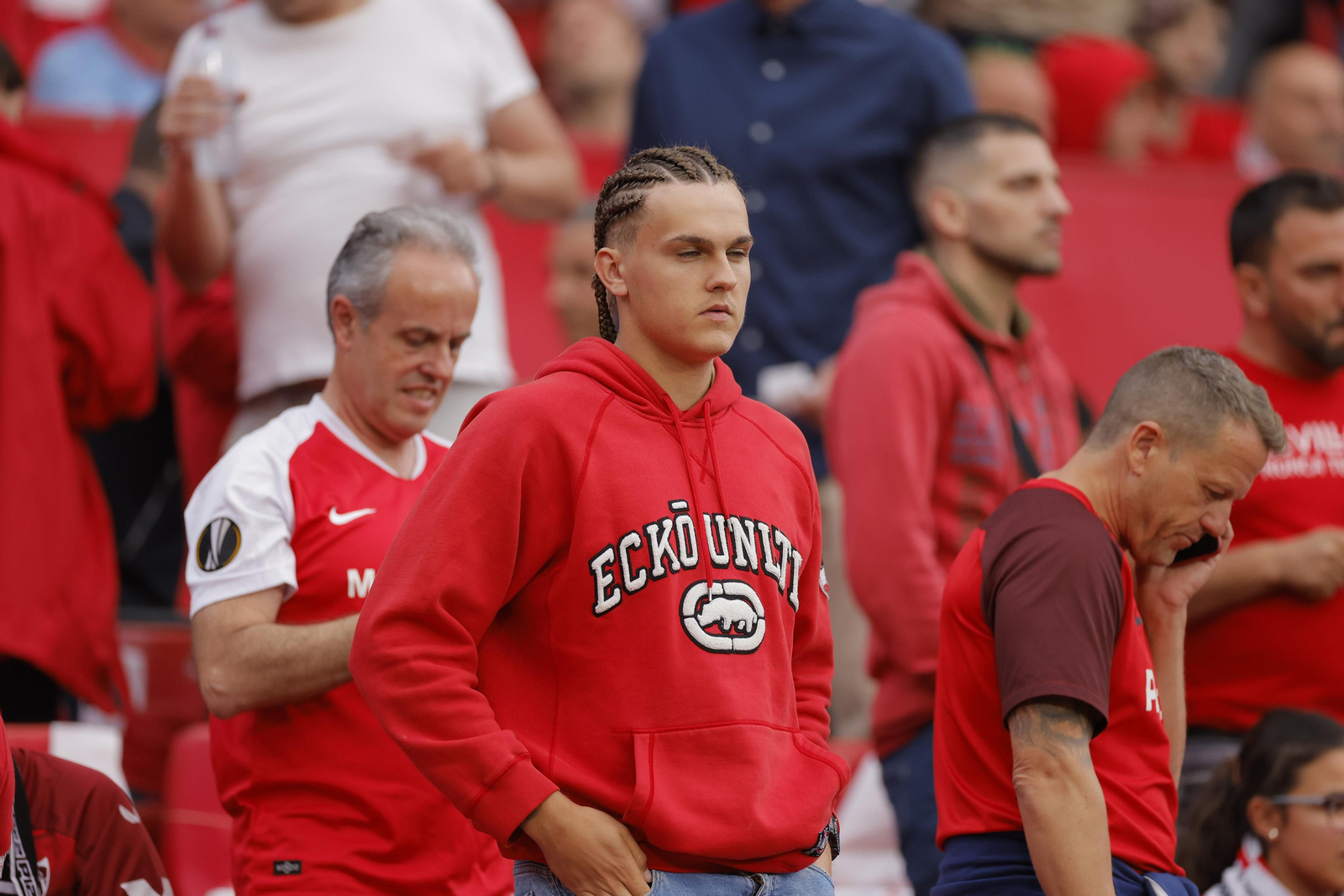 Búscate en las fotos del Sevilla-Juventus