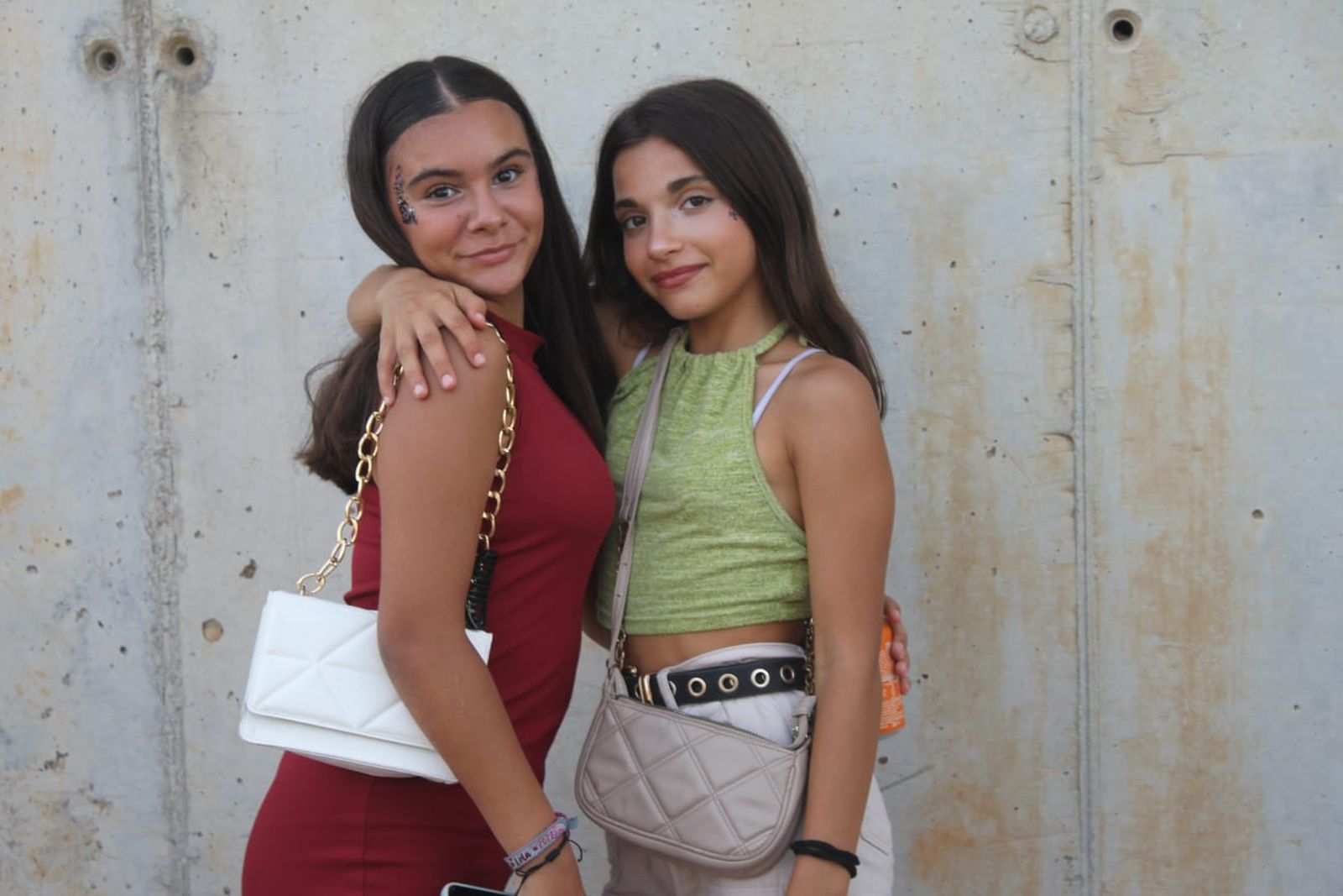 Búscate en el concierto solidario al que acudieron 10.000 personas en Ubrique