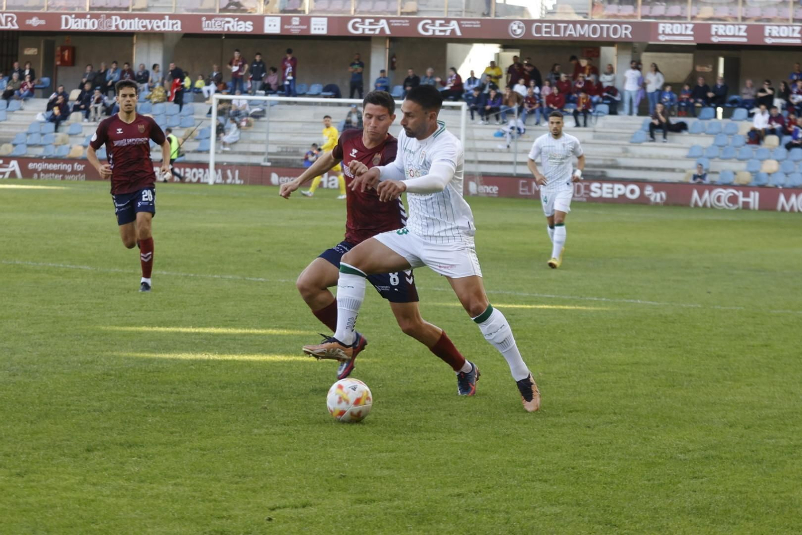La derrota del Córdoba CF en Pontevedra, en imágenes
