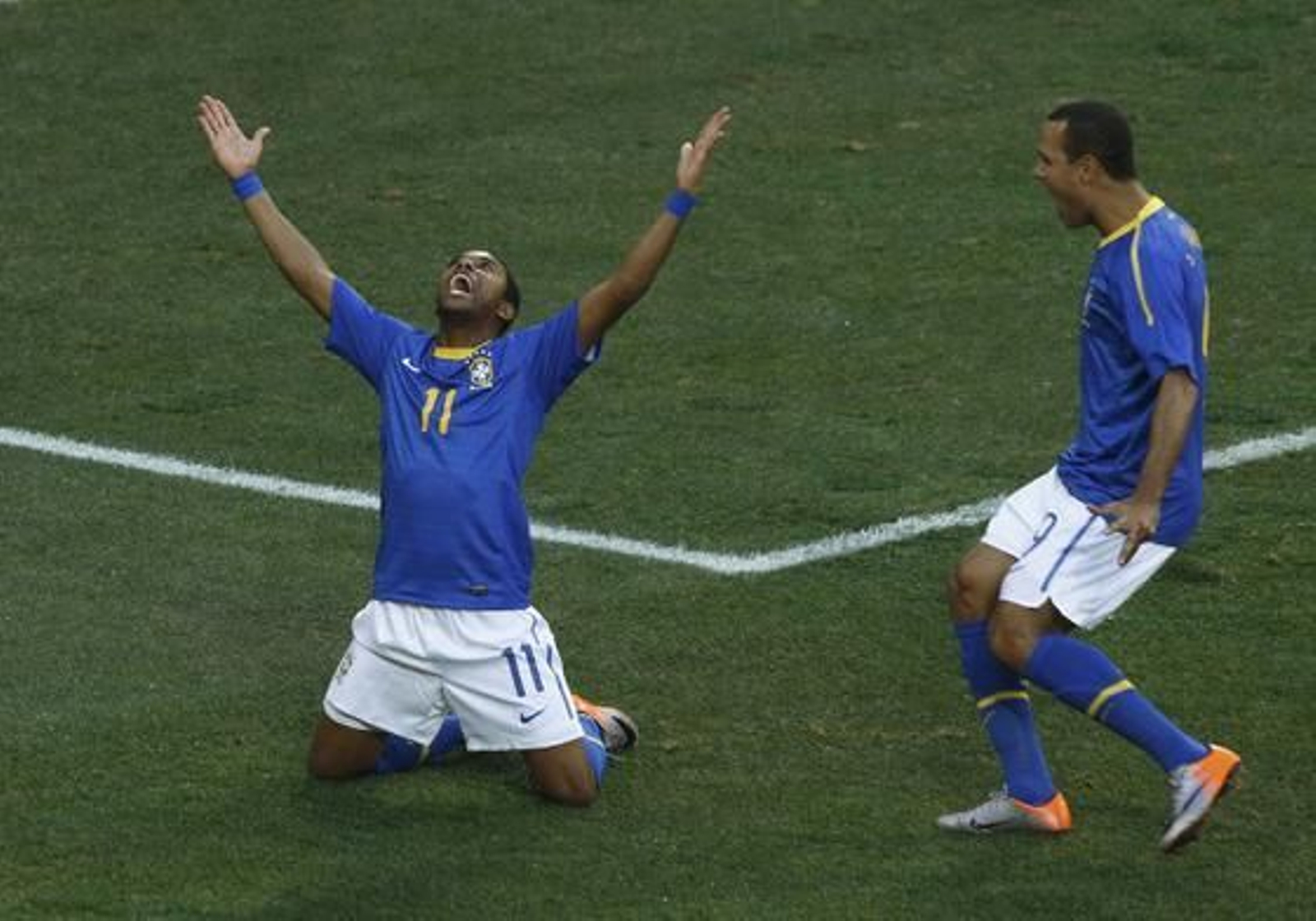 Holanda da la sorpresa y se mete en semifinales dejando fuera a Brasil en cuartos de final. / Reuters