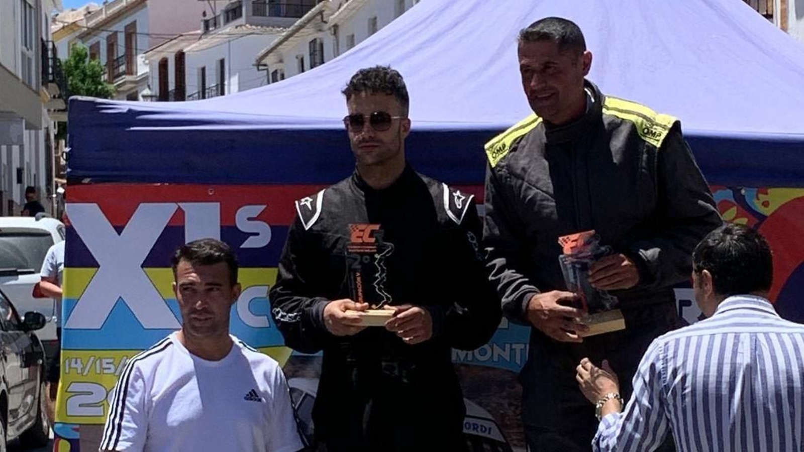 García con su copiloto en el podio García con su copiloto en el podio
