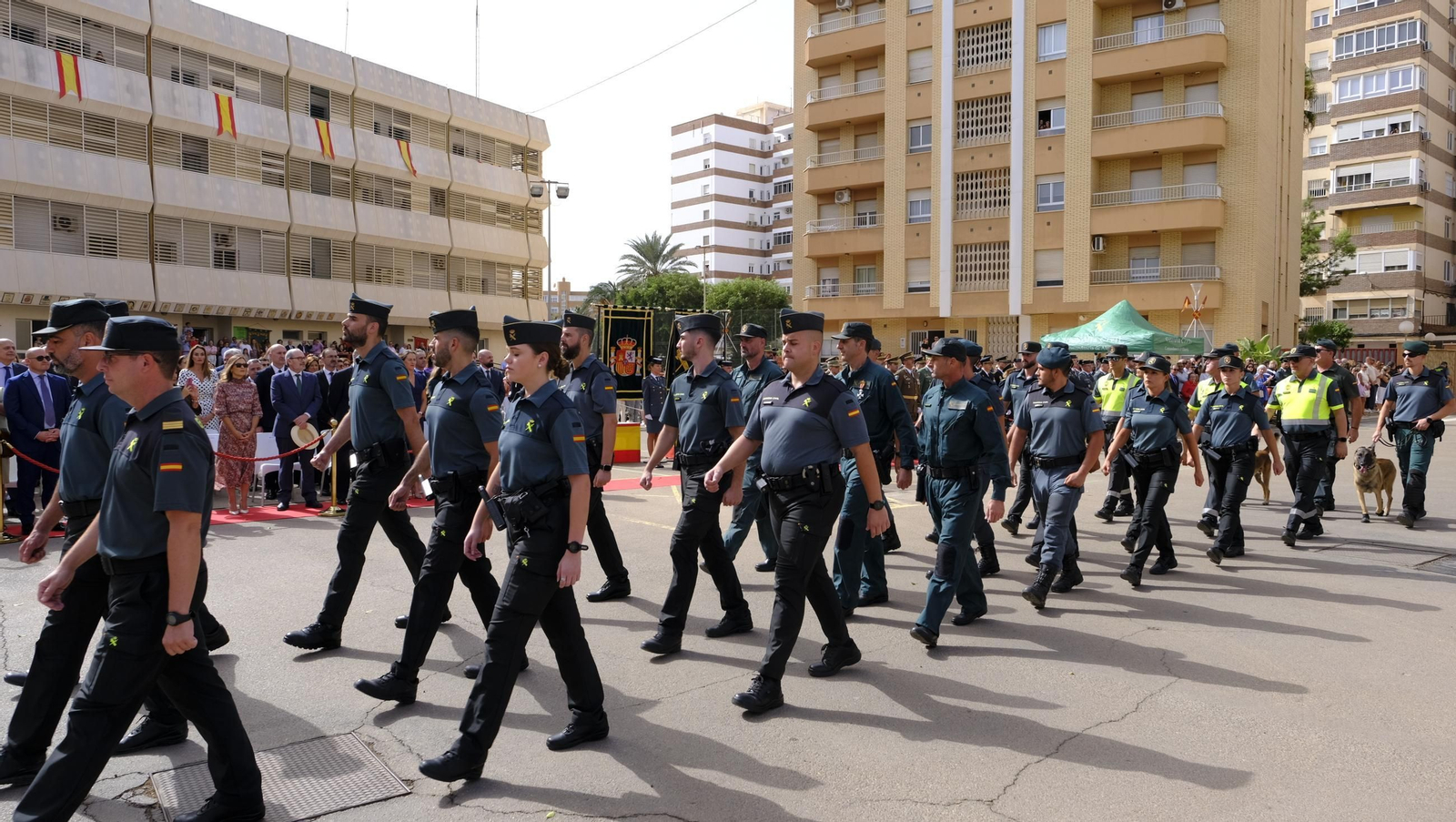 Las imágenes de la celebración del Día del Pilar en la Comandancia de la Guardia Civil de Almería