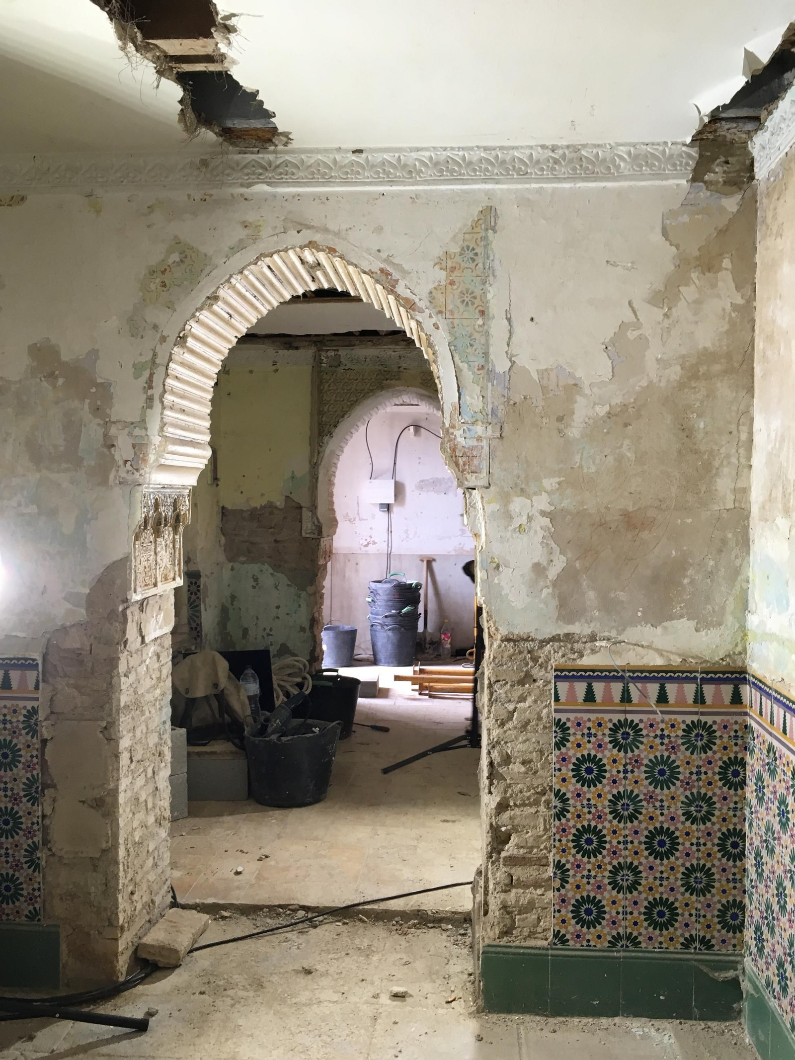 Descubre el interior del Hotel Reuma de Granada: así está el edificio que se convertirá en centro de interpretación de la Alhambra