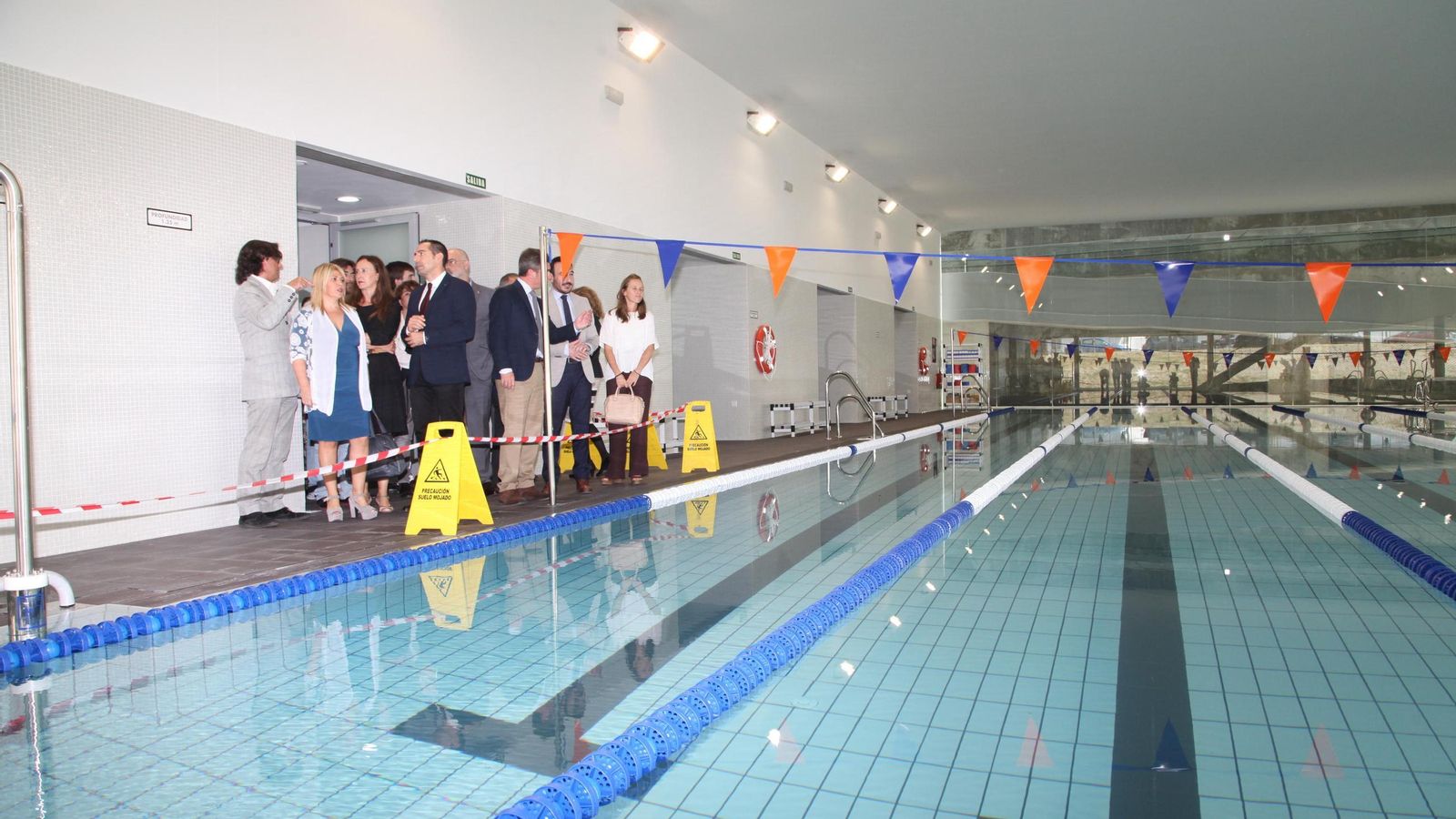 Inauguración de la piscina del campus en 2015.