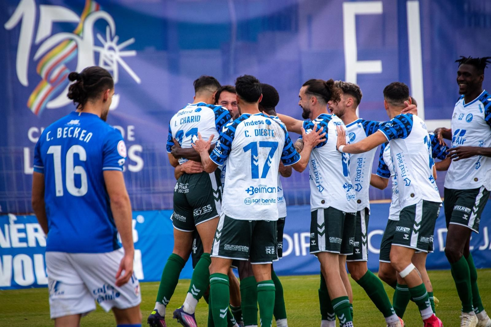 Los jugadores del Xerez DFC celebran el 0-1.