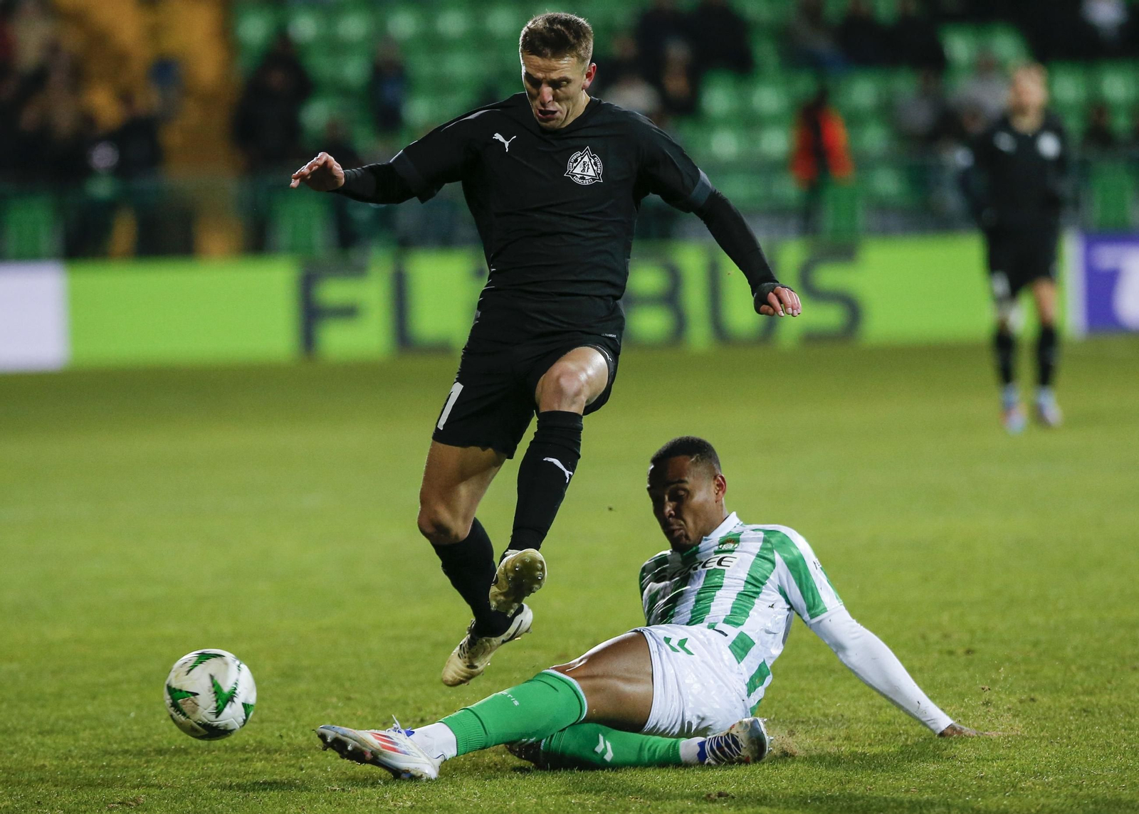Las fotos del Petrocub-Betis de Conference League