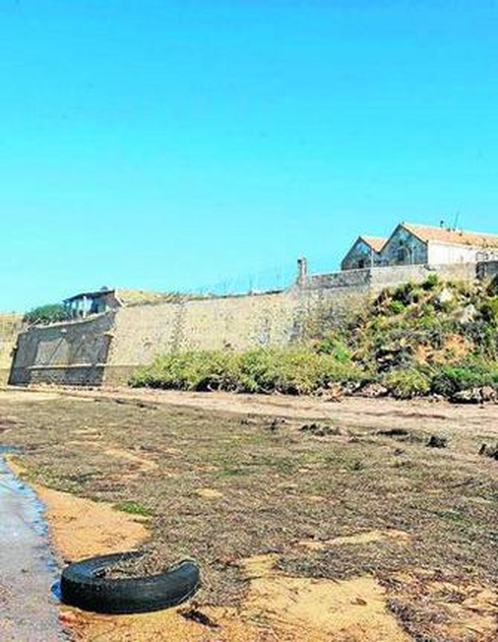 Imagen de los polvorines de Fadricas.