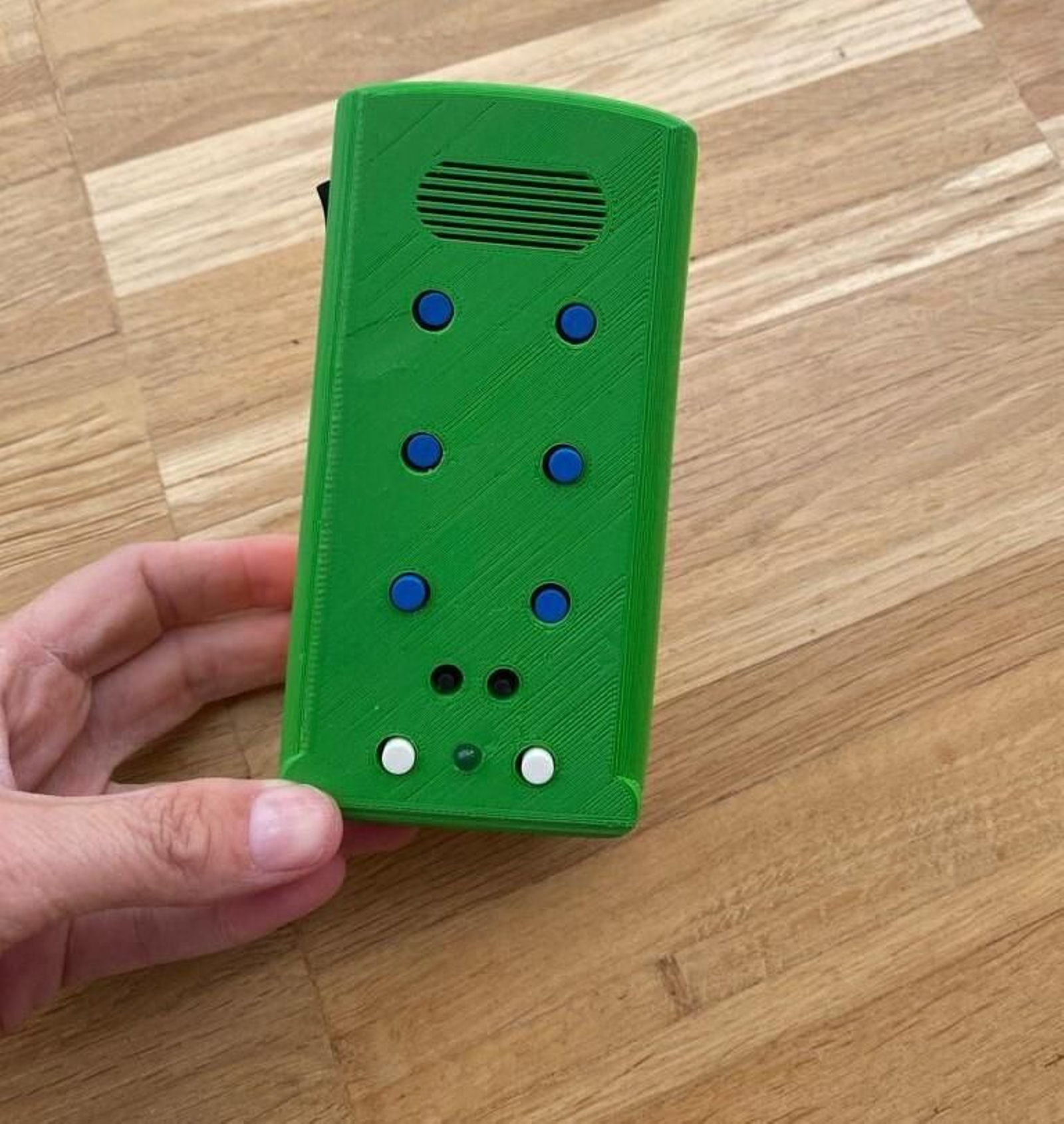 El juguete para aprender las letras en braille. El juguete para aprender las letras en braille.