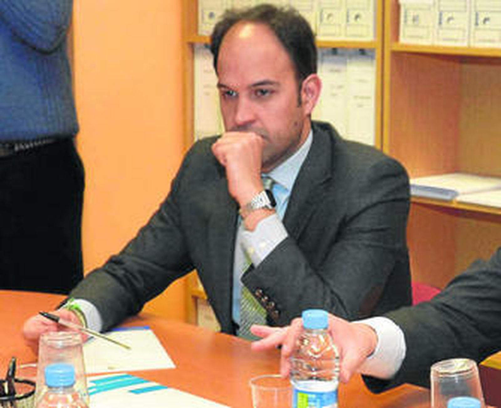 Carlos Mateos, en una reunión del consejo.