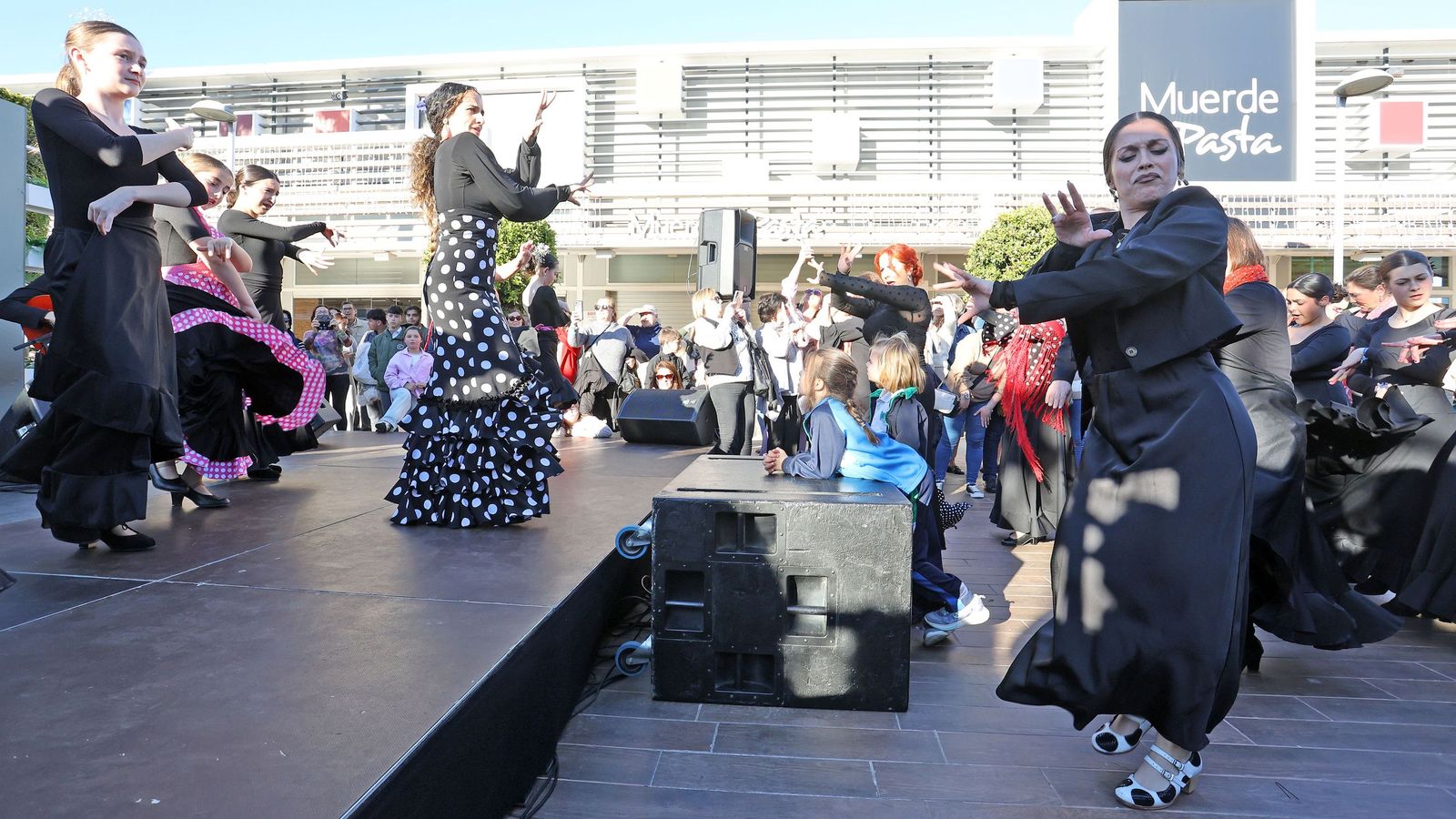 Recital y Flashmob en Luz Shopping Jerez