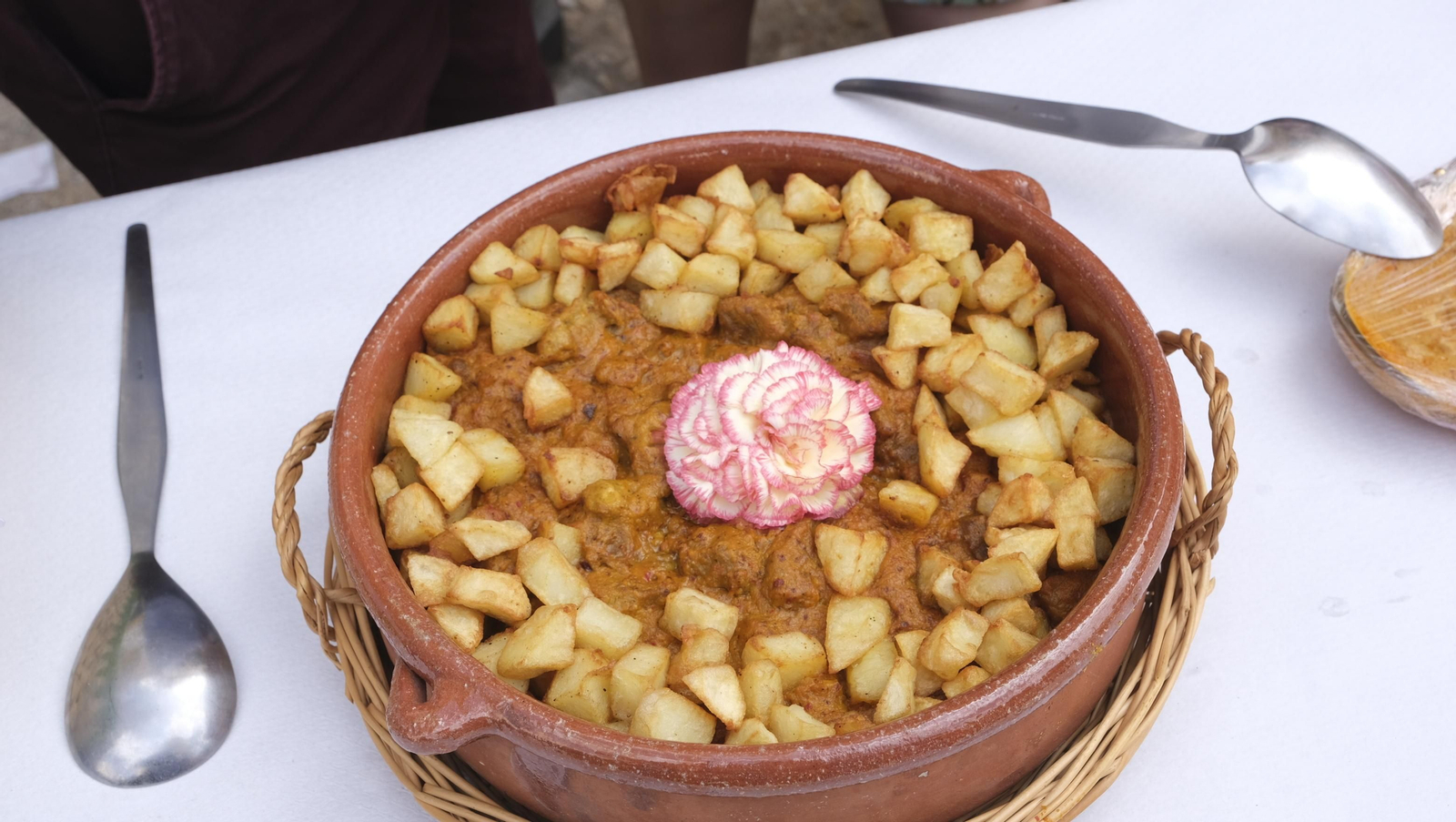 Imágenes de la paella popular en las Fiestas de Canjáyar