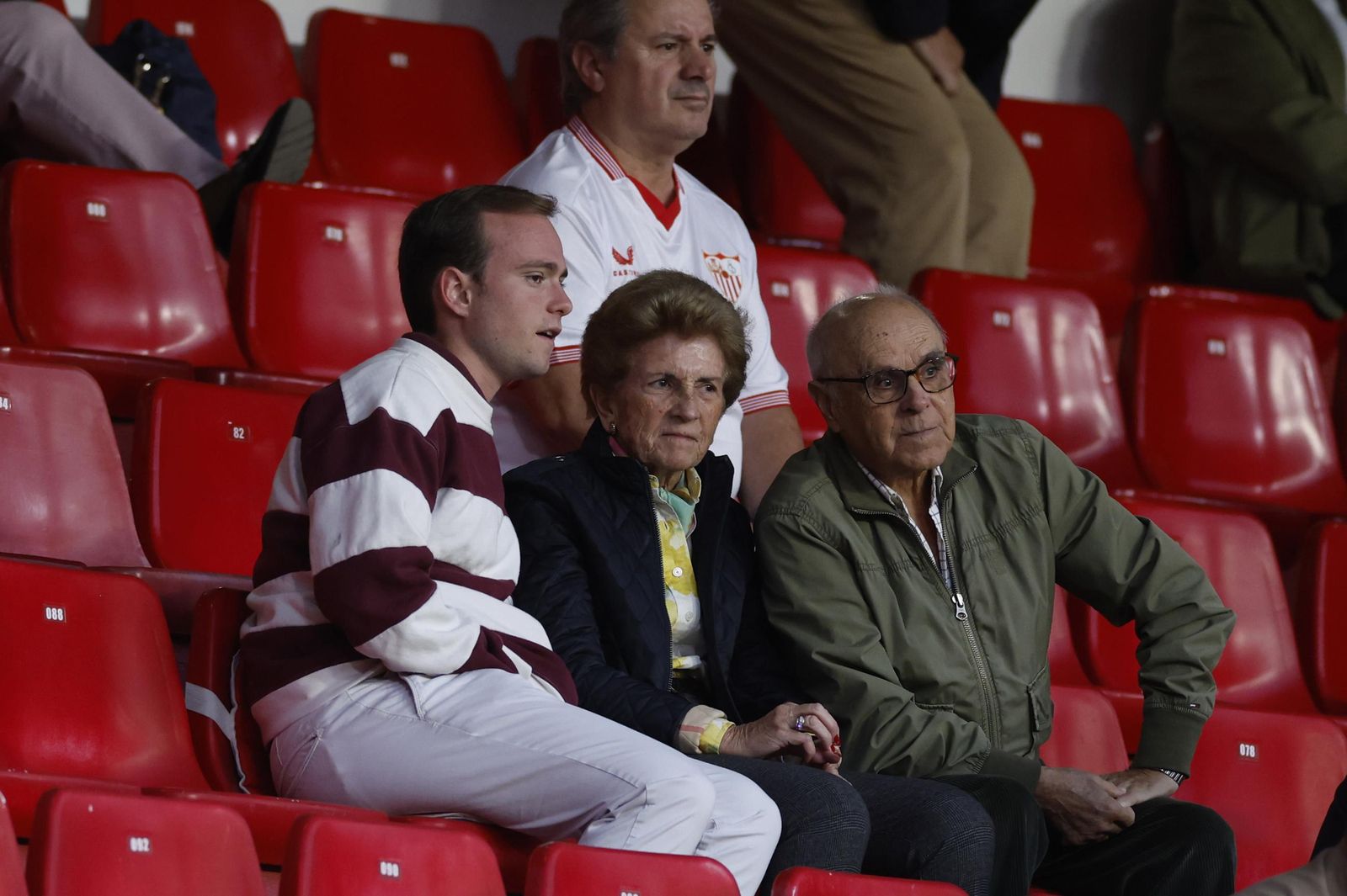 Búscate en las fotos del Sevilla Fc - Real Sociedad