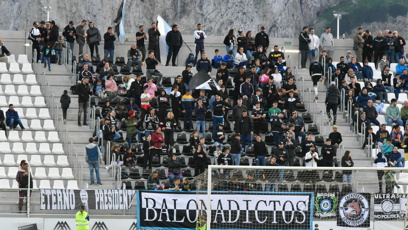 Búscate durante el Balona - UCAM Murcia en el Ciudad de La Línea