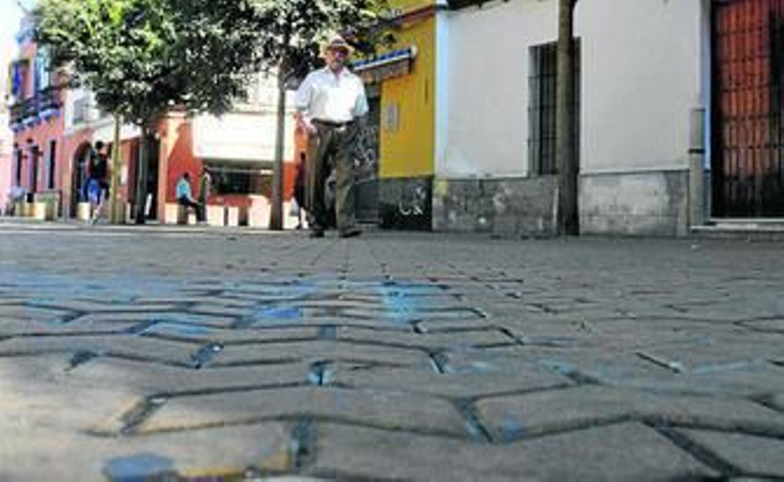 El bulevar sin bancos.