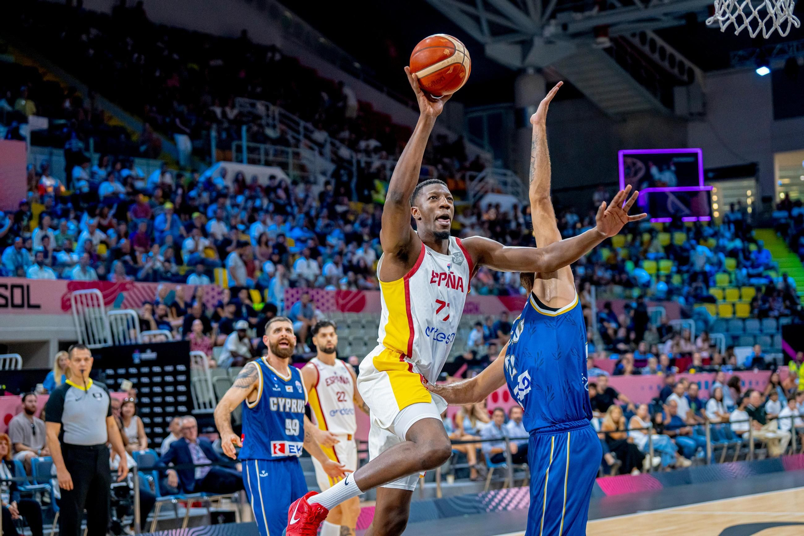 Las fotos del Chipre - España de baloncesto