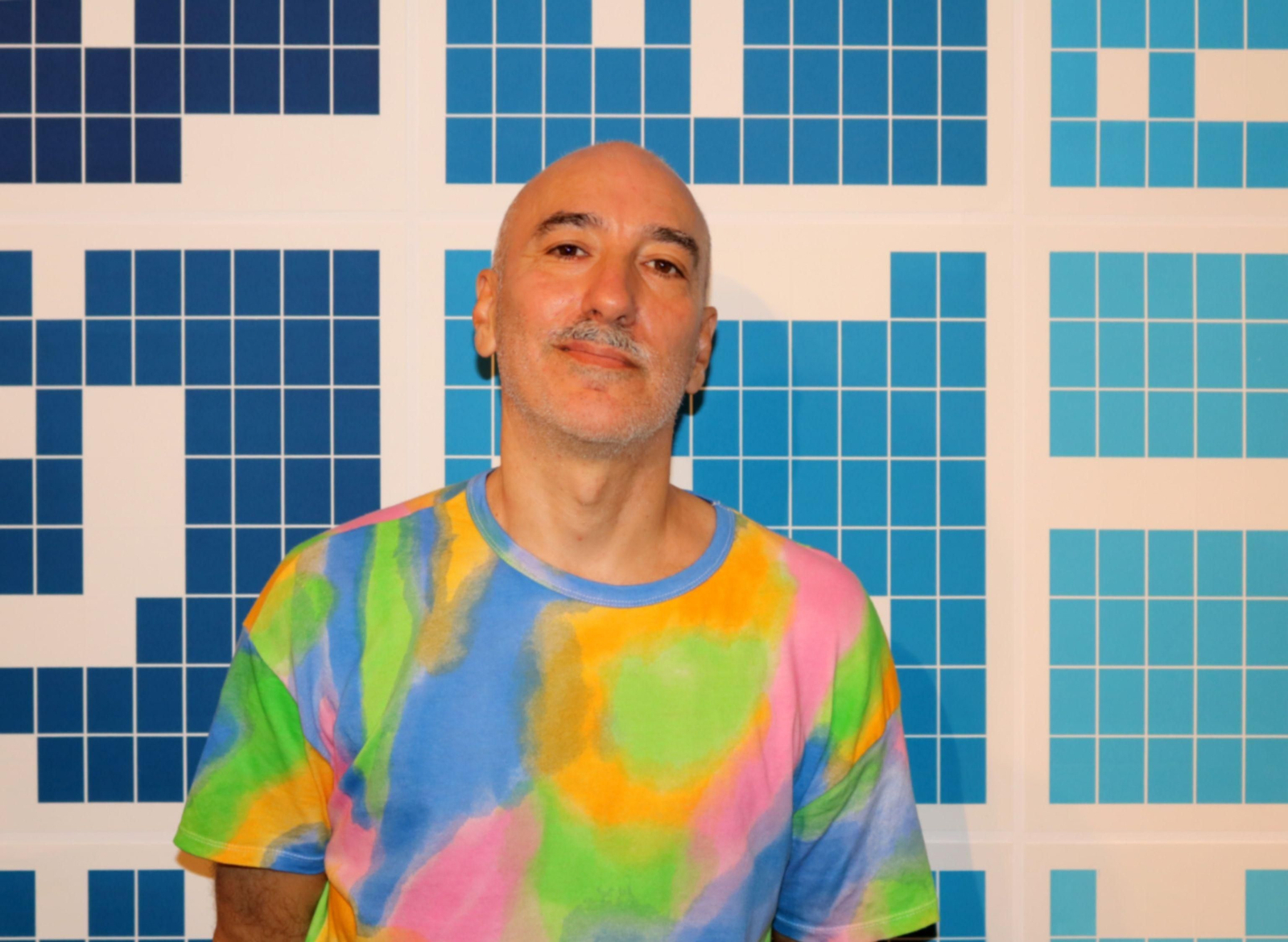 El artista linense Juan Carlos Bracho