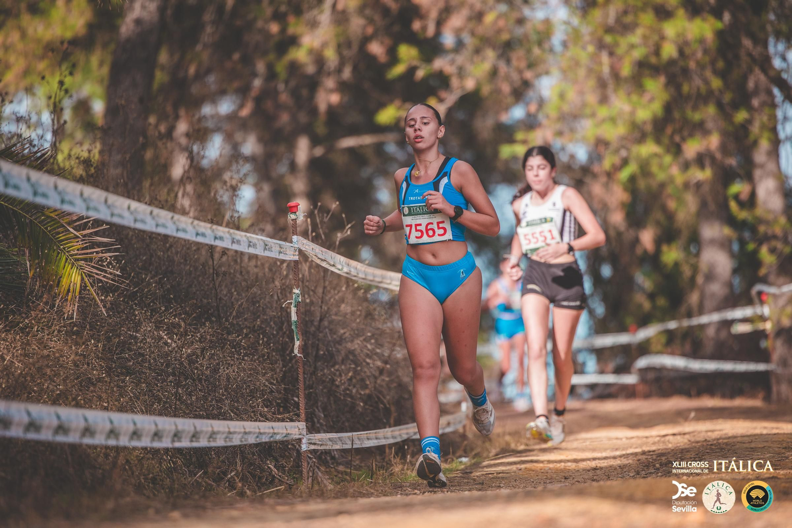 Búscate en las fotos del Cross de Itálica 2025 | 5