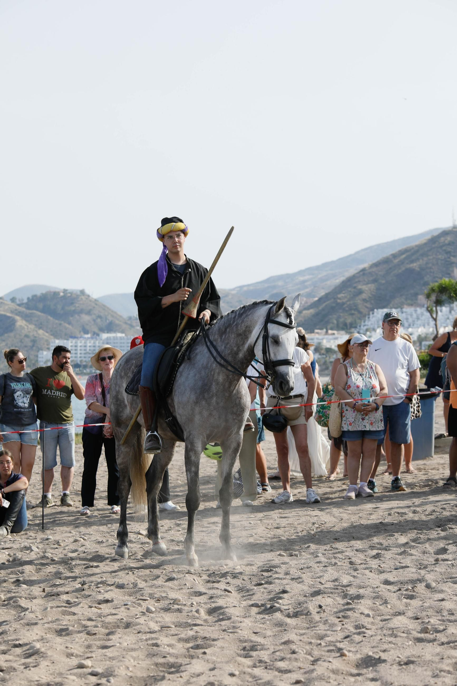 La carrera de cintas y la exhibición de caballos de los Moros y Cristianos de Mojácar, en imágenes