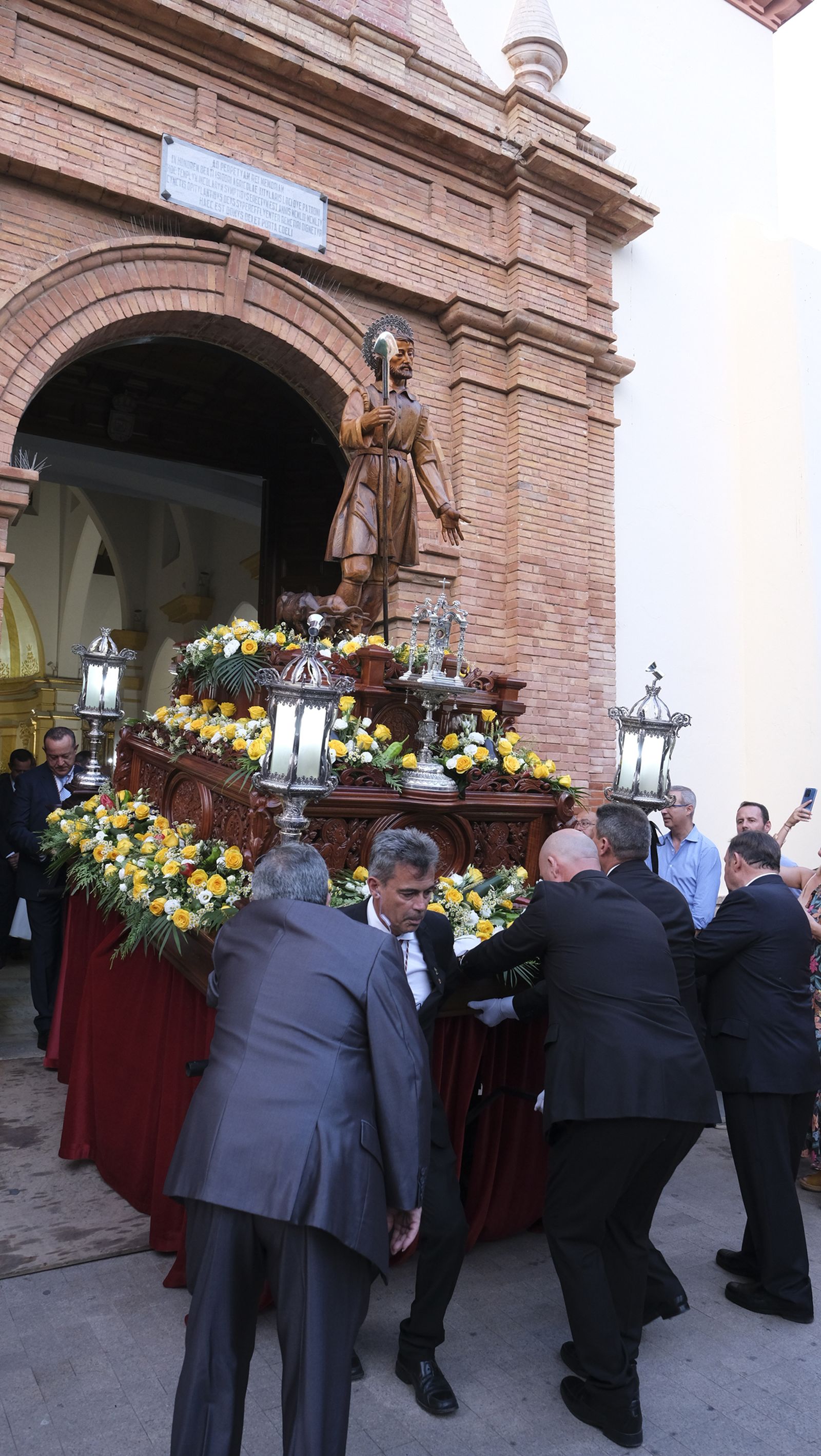 Imágenes de la Procesión de San Isidro, en El Ejido