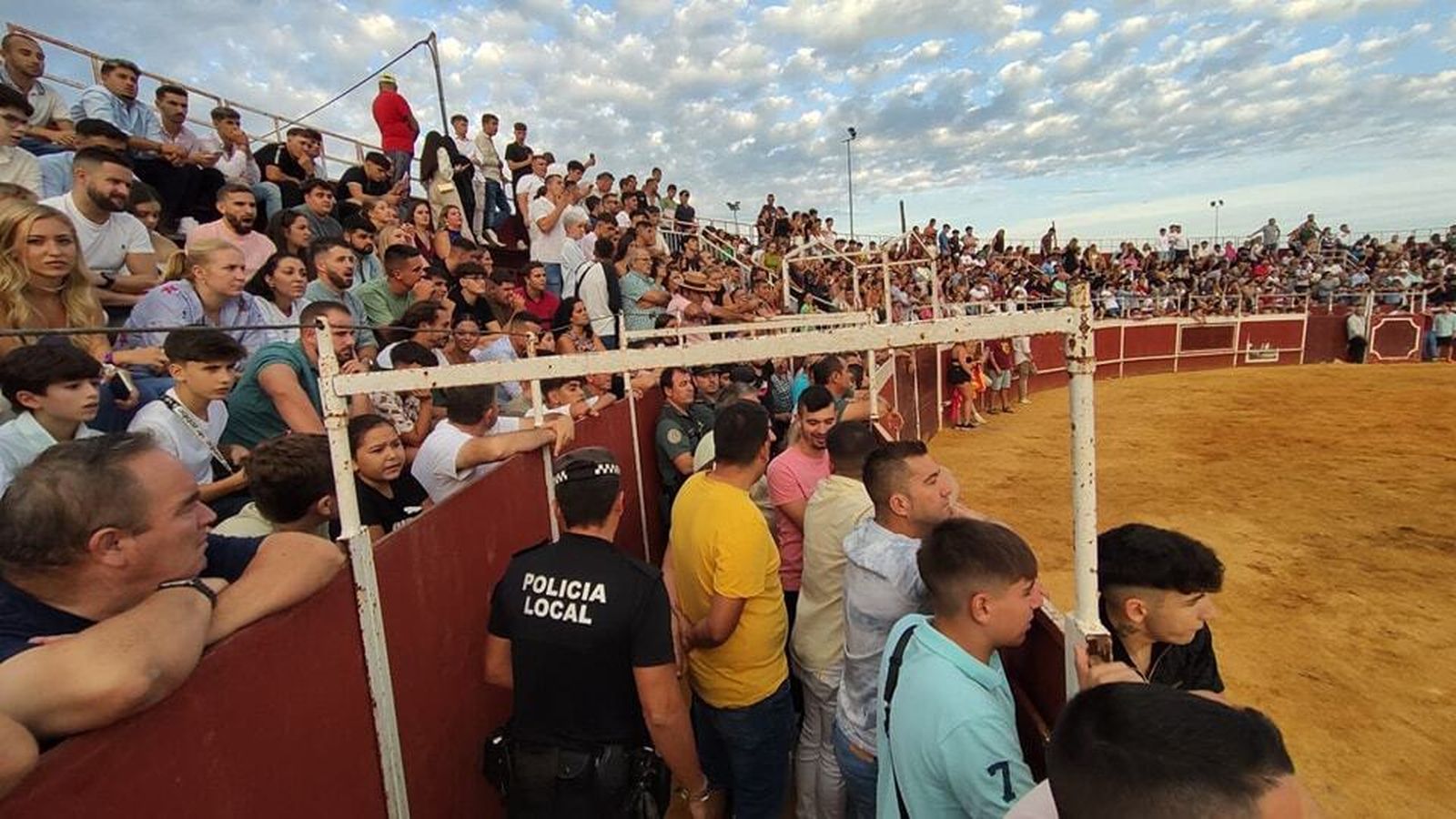 Villa del Río recupera la suelta de vaquillas, en imágenes