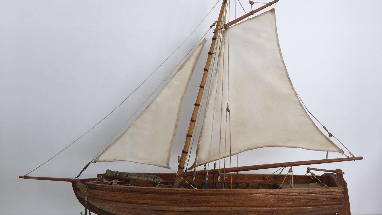 Maqueta de la lancha cañonera