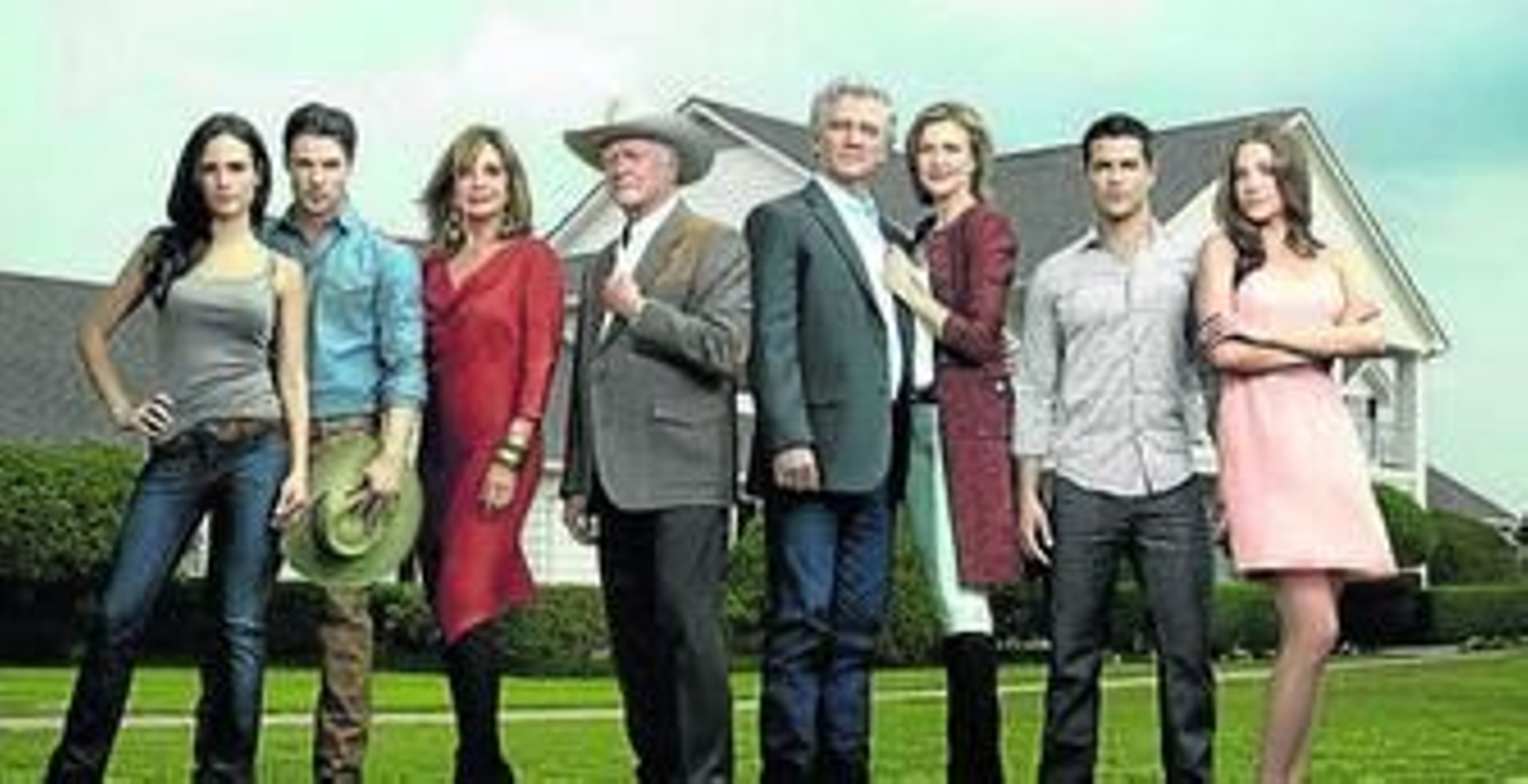 La nueva familia Ewing en el 'Dallas' que se verá en la próxima temporada.
