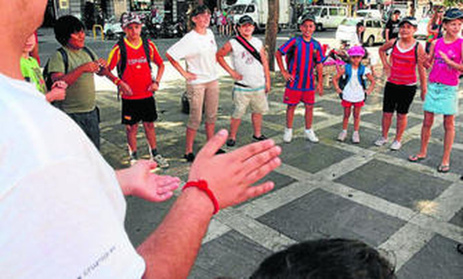 La organización enseña valores como la prevención de la violencia a los niños de 3º y 4º de ESO.