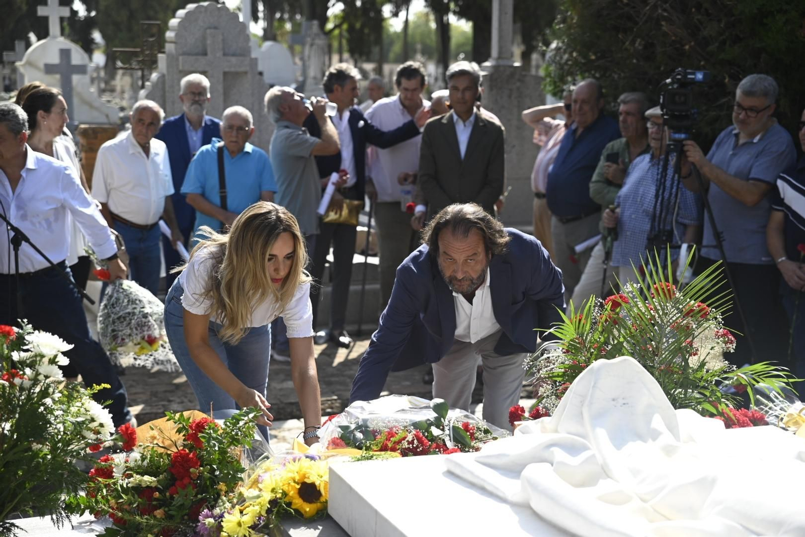 El homenaje a Manolete en su 77º aniversario de muerte, en imágenes