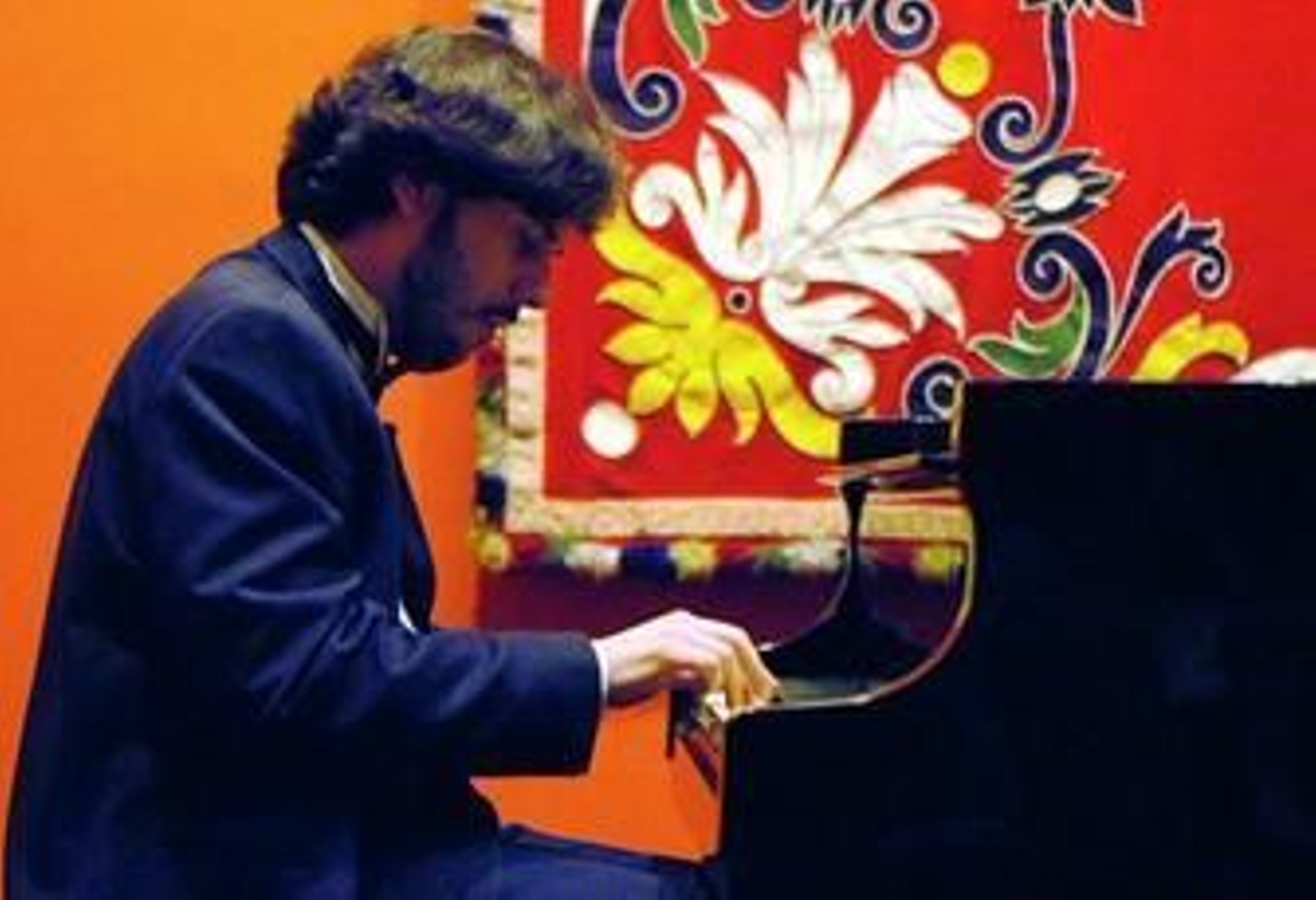 Iván Martín, tocando en el salón de la Real Maestranza en una edición anterior del Festival de Primavera.