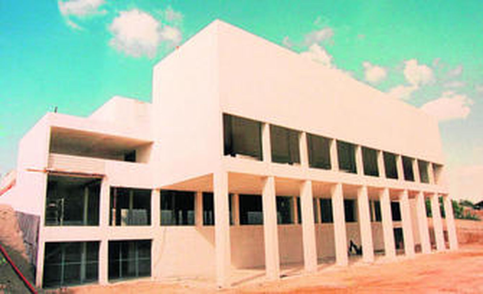 En el municipio de Villanueva de Algaidas se construyó este edificio en el año 2000 para albergar un museo dedicado al artista.