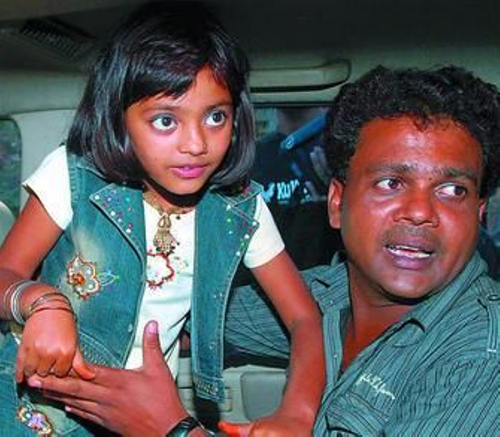 Elisabeth Reyes, sin Fran Rivera, aviva los rumores de ruptura en Málaga