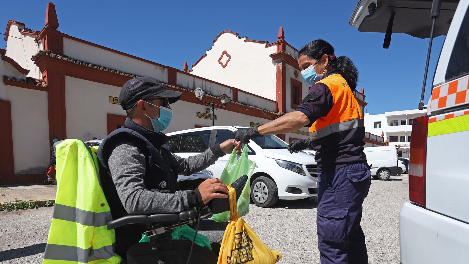 Los fogones que preparan los menús del Comedor del Carmen de Algeciras