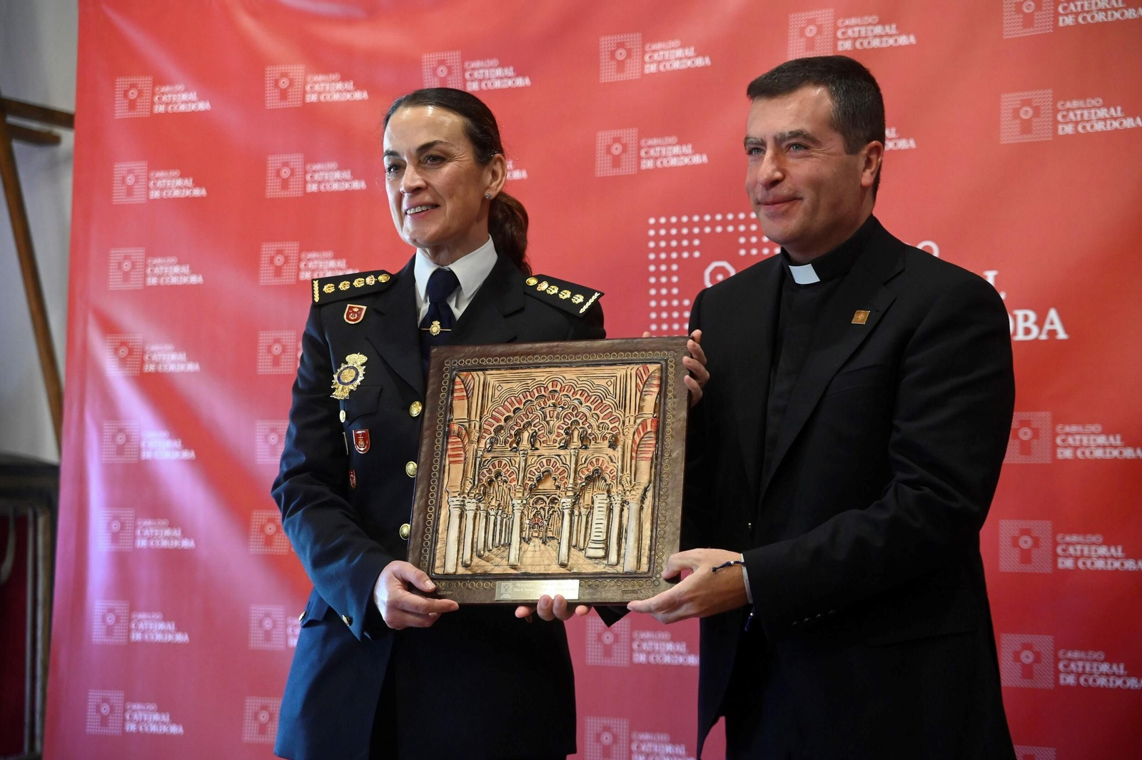 El reconocimiento a quienes lucharon contra el incendio de la Mezquita de Córdoba, en imágenes