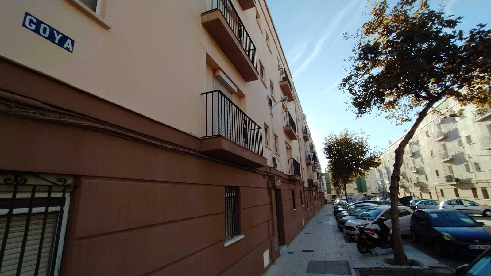 Antigua residencia de suboficiales de la calle Goya en San Fernando.